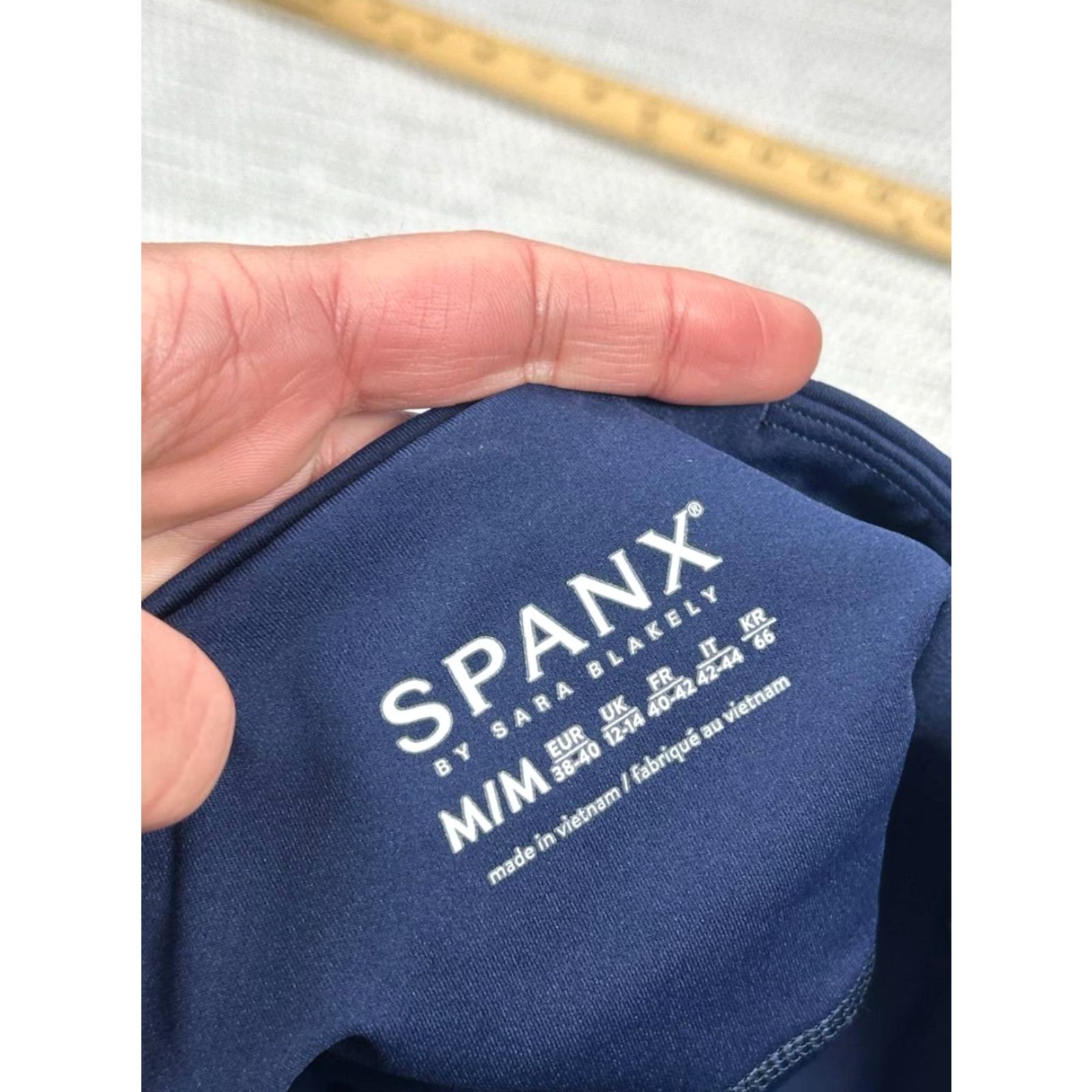 Spanx Spanx Legging Womens M Blue Nylon Stretch Mid Rise Yoga Casual Athleisure Size 32" / US 10 / IT 46 - 7 Thumbnail