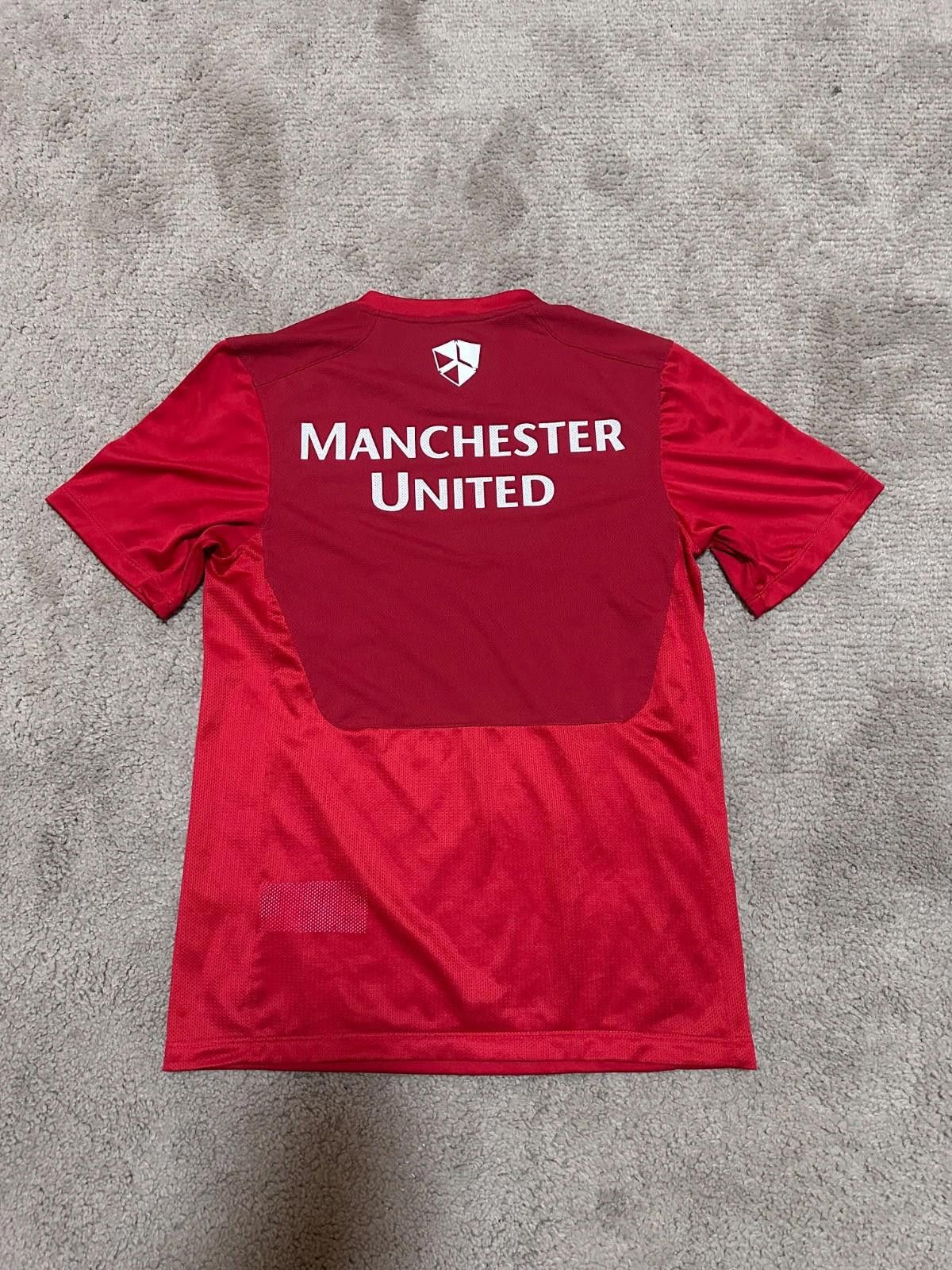 Nike MANCHESTER UNITED 2013/14 PREMATCH TRAINING FOOTBALL SHIRT Size US XL / EU 56 / 4 - 7 Thumbnail