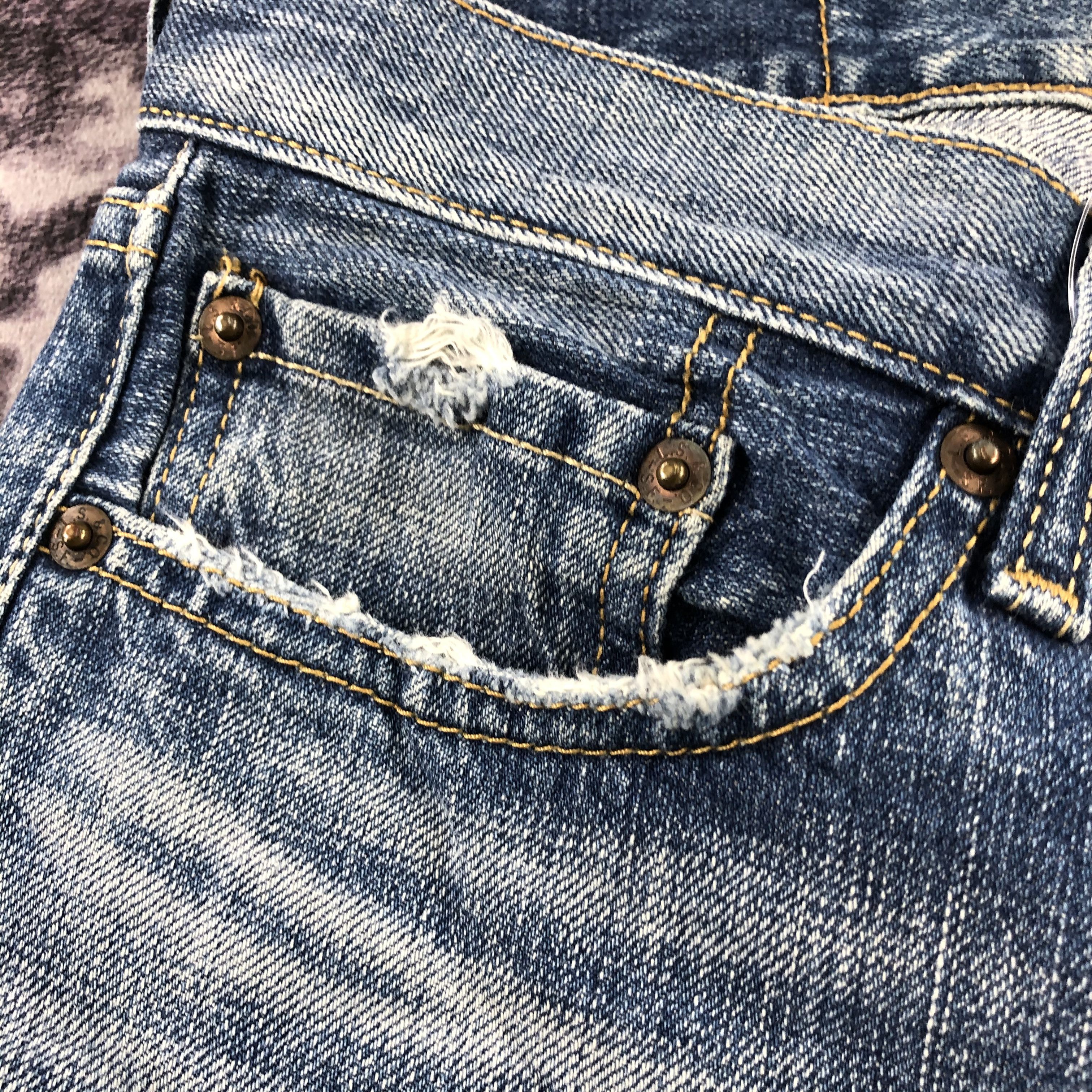 Levi's Vintage 90s Blue Wash Levis 501 Jeans-JM3057 Size US 28 / EU 44 - 10 Thumbnail