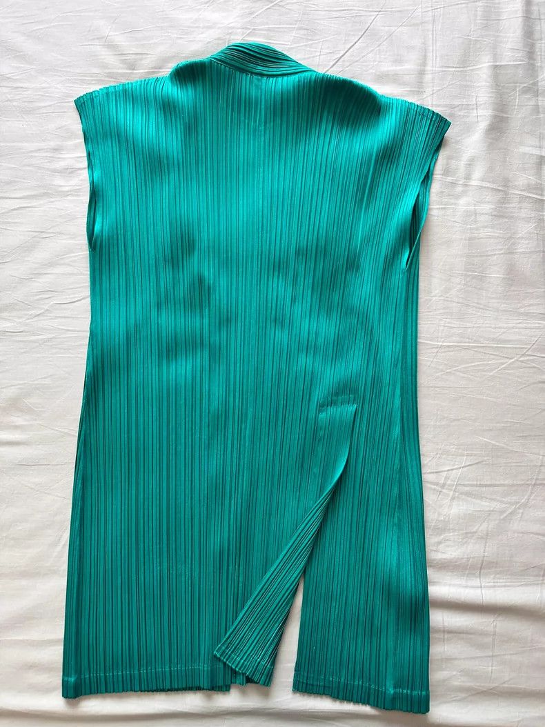 Issey Miyake Issey Miyake size:2 Turquoise pleated top Size XS / US 0-2 / IT 36-38 - 4 Thumbnail
