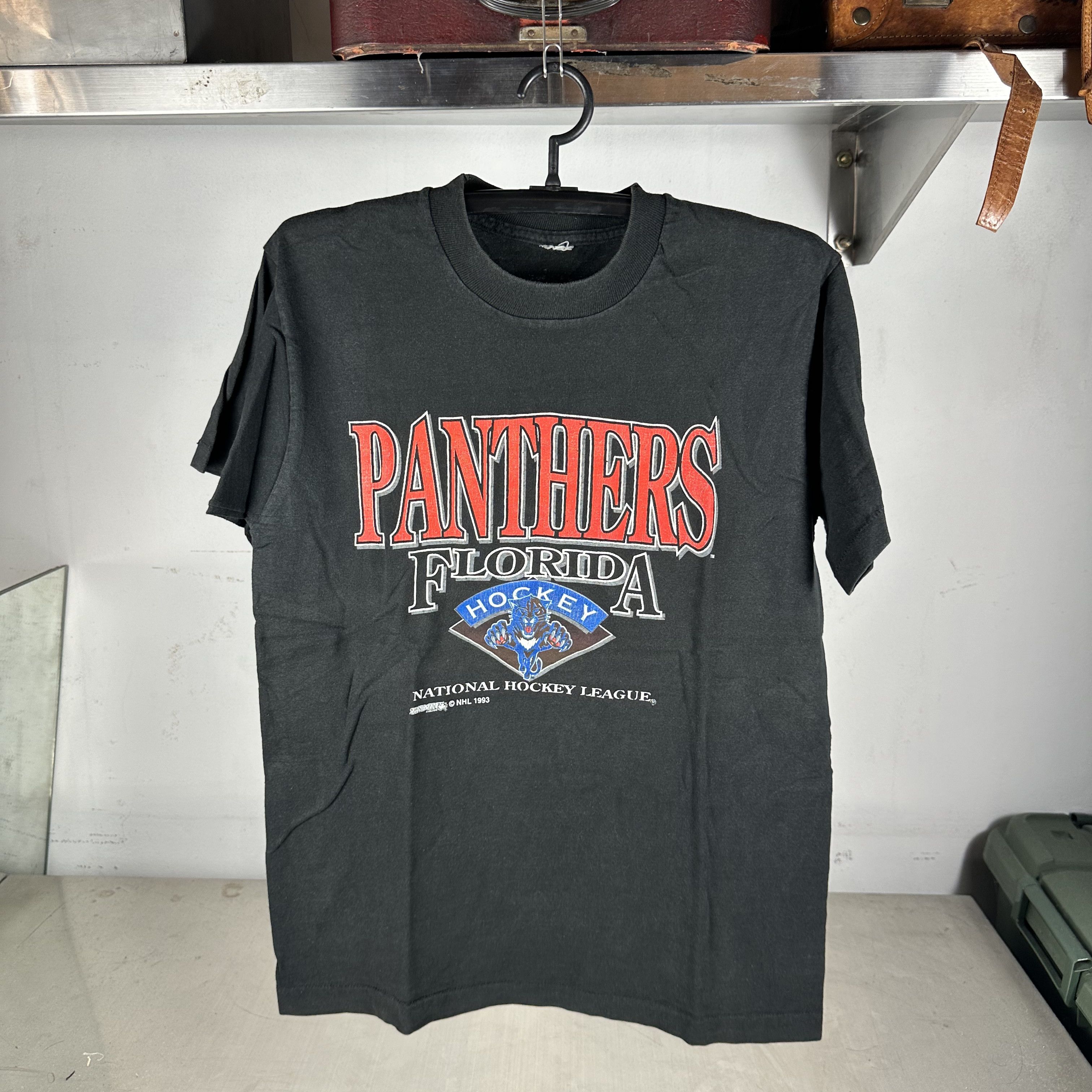 Vintage 1993 Florida Panthers Hockey NHL Single Stitch T-Shirt Size US L / EU 52-54 / 3 - 1 Thumbnail