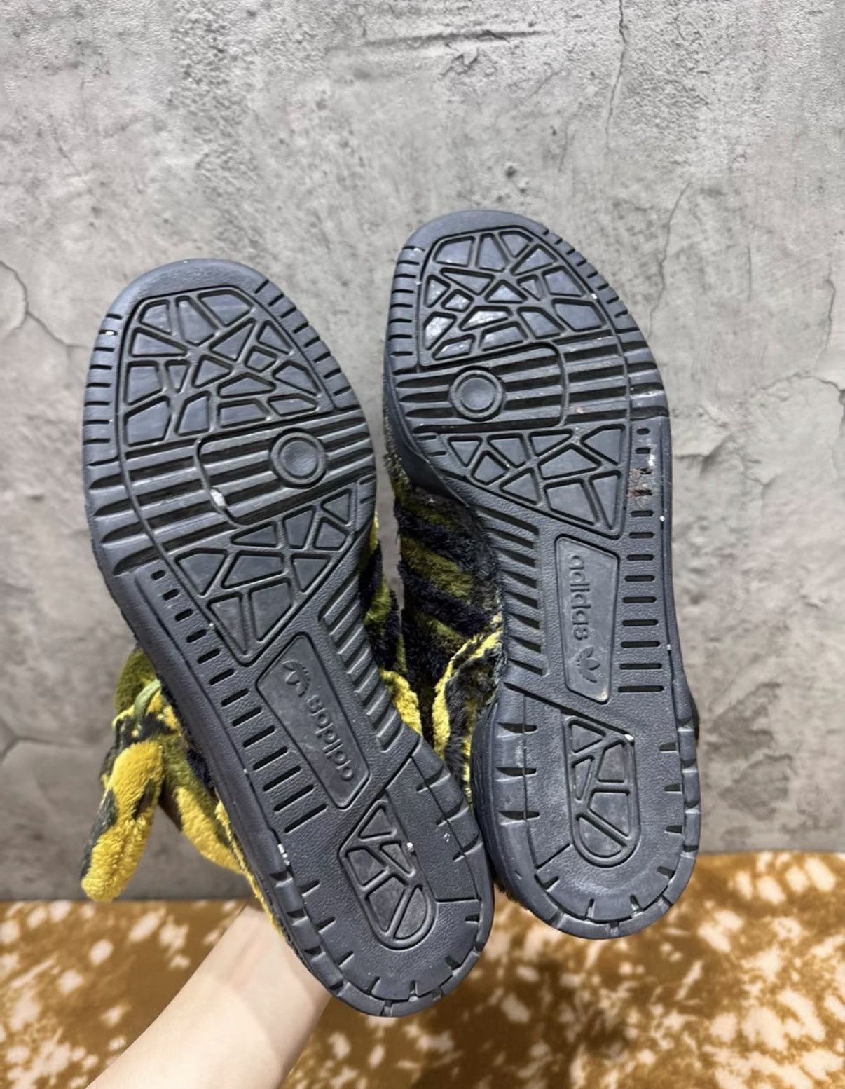 Adidas Adidas x Jeremy Scott Wings Bear K37 Size US 8 / IT 38 - 9 Thumbnail