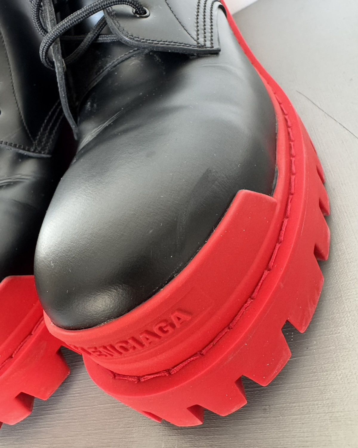 Fashion Balenciaga Football Boots BALENCIAGA Red/Black Strike