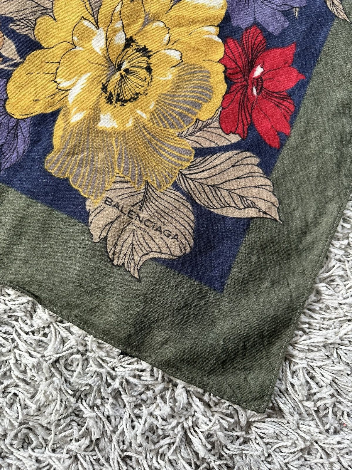 Balenciaga Balenciaga Floral Scarf Shawl Size ONE SIZE - 3 Thumbnail