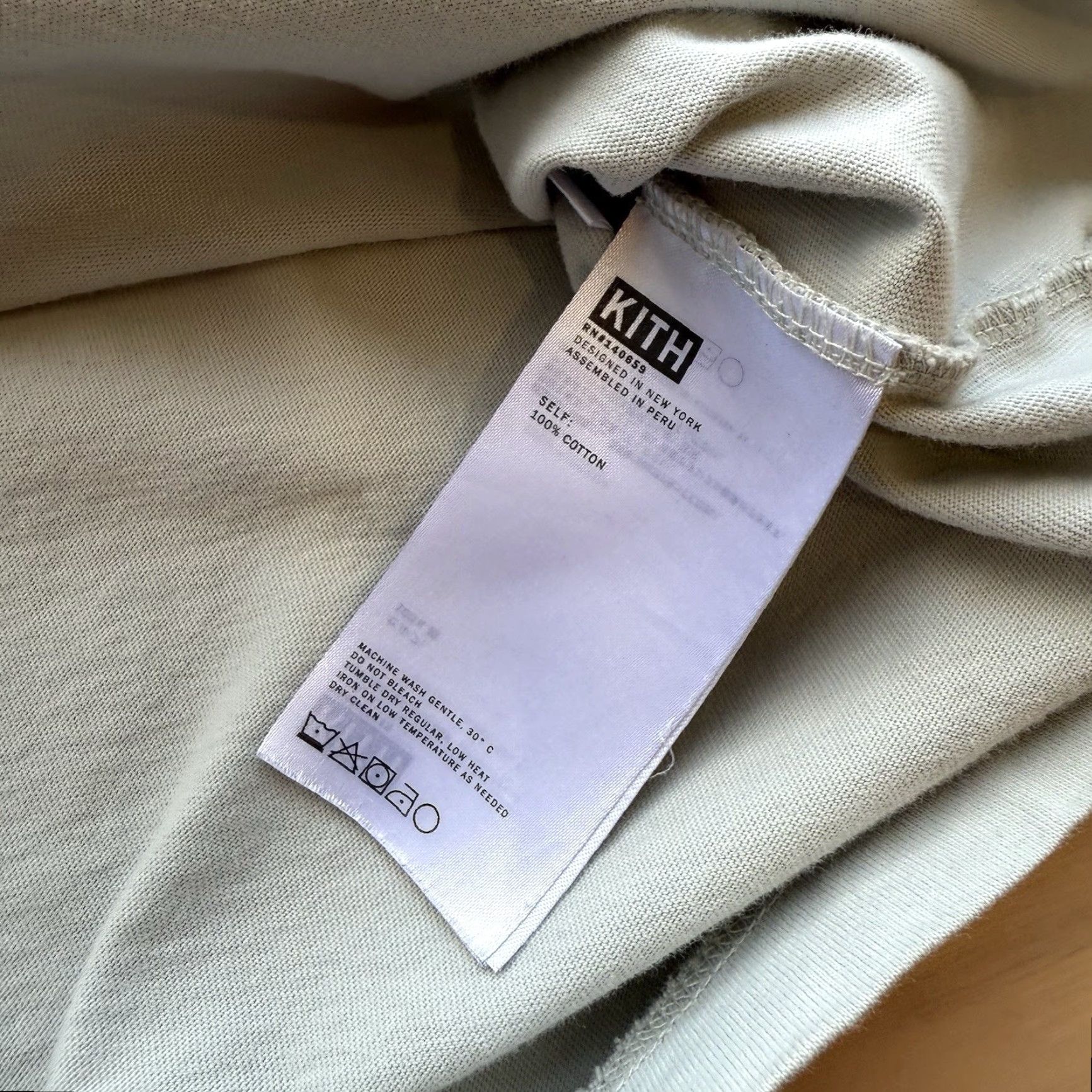 Kith Kith Shirt Long Sleeve Medium Light Gray Cotton M Men Crew Neck Logo Streetwear 90s USA American California New York Shirt Size US M / EU 48-50 / 2 - 7 Thumbnail