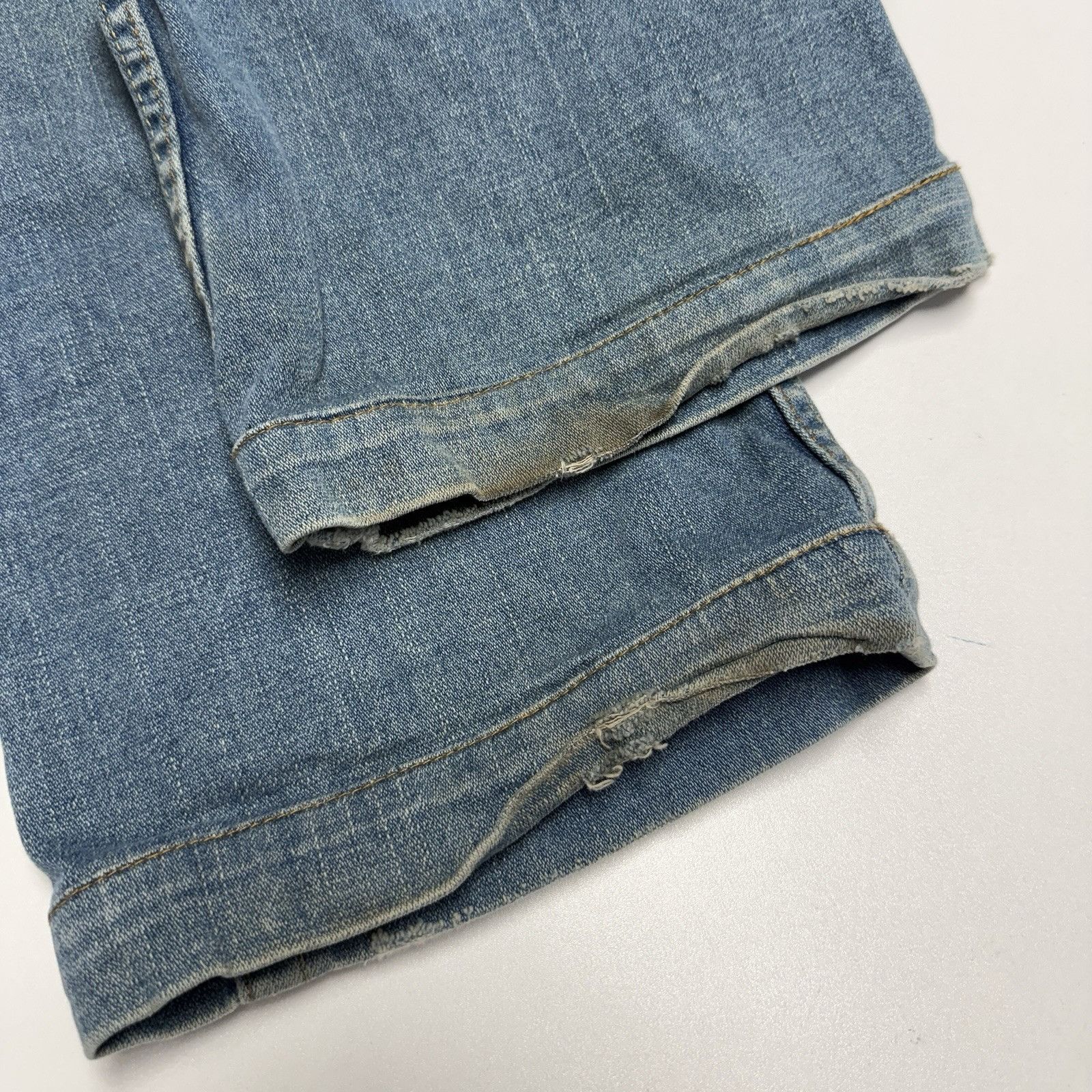 True Religion True Religion Jeans Womens 26 (28x30) Blue Made in USA RN 11 Size 26" / US 2 / IT 38 - 5 Thumbnail