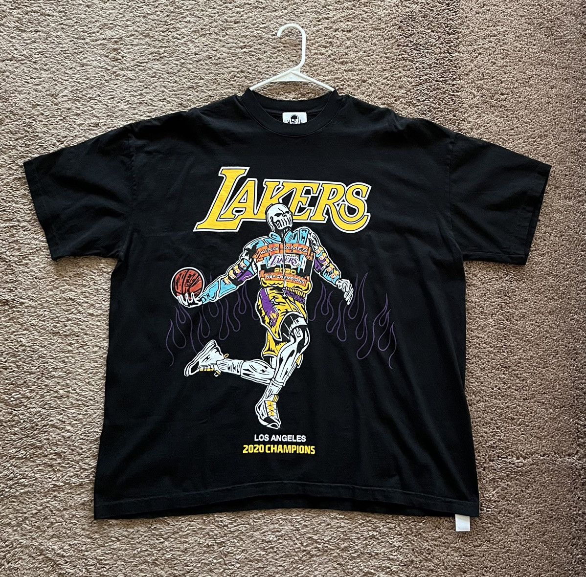 WARREN LOTAS KING JAMES CHAMP TEE L