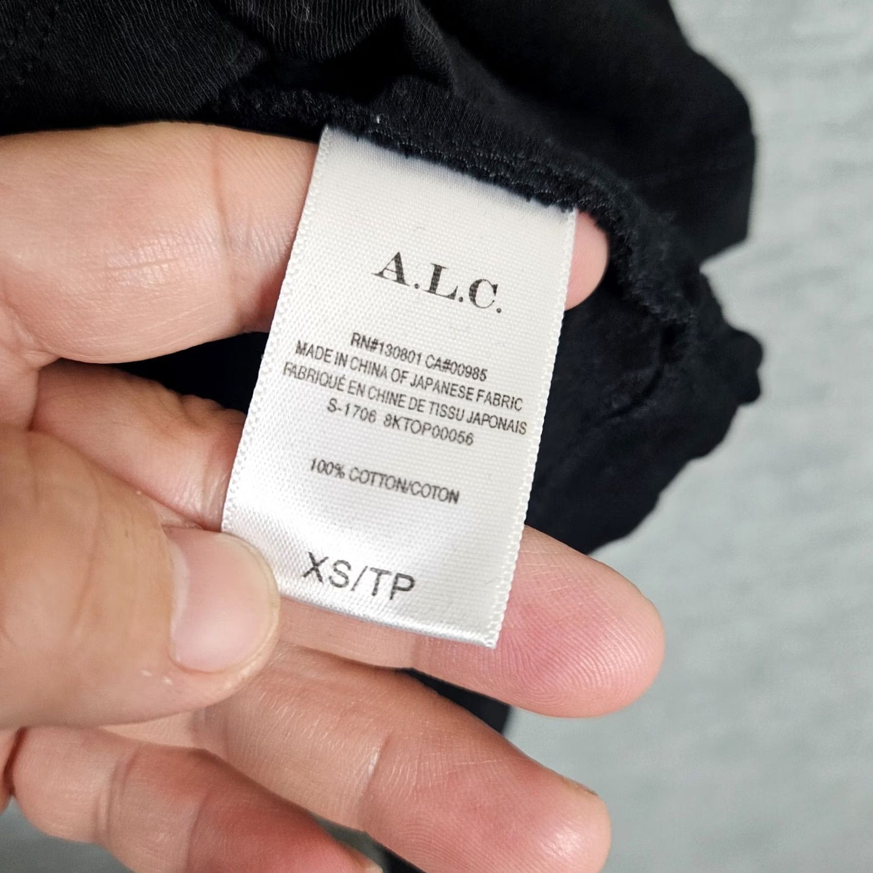 Vintage A.L.C Women's Black Cropped Short Sleeve Tie Waist Cotton Tee XS Size 26" / US 2 / IT 38 - 6 Thumbnail