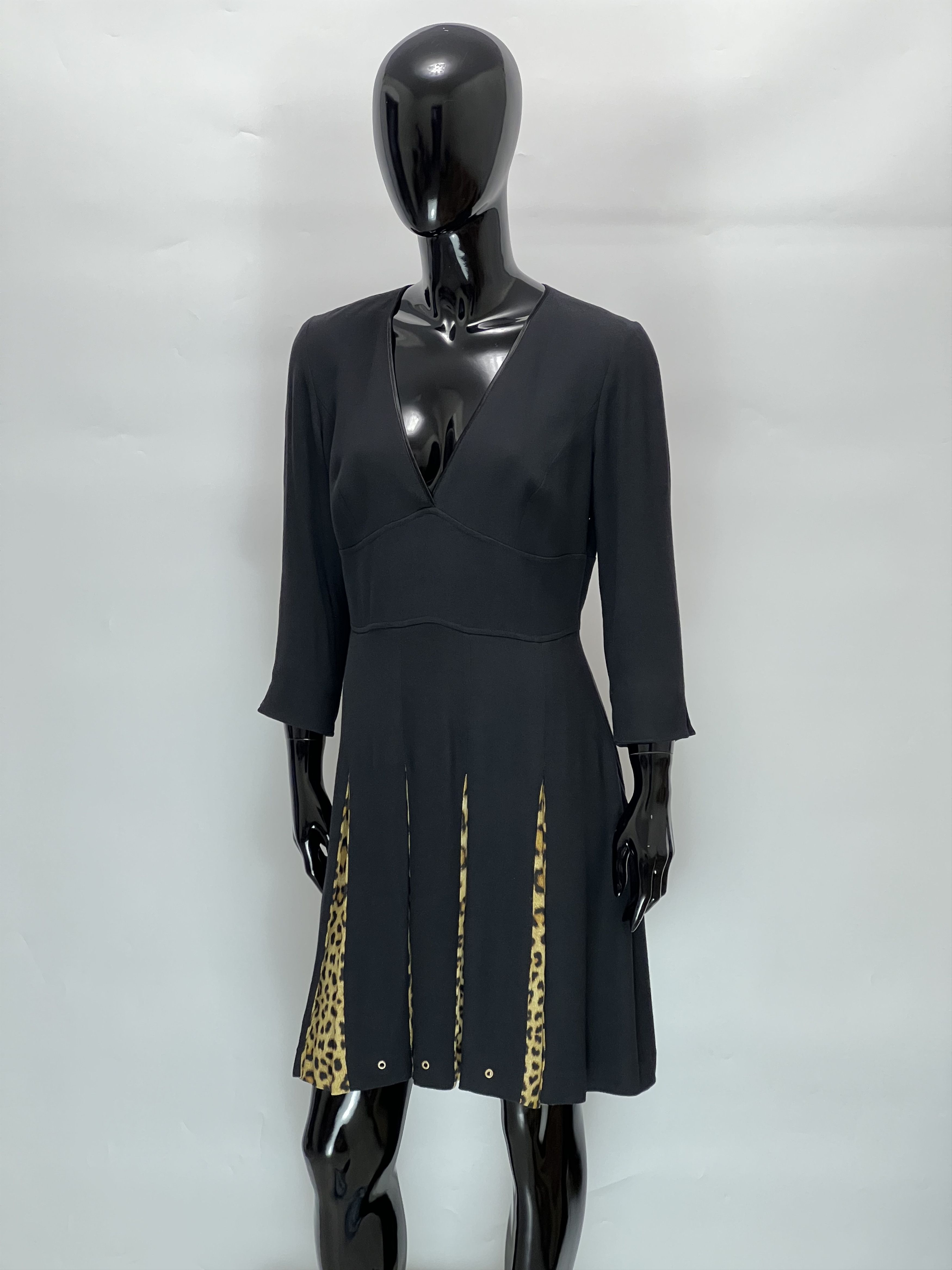 Cavalli Class Cavalli Class 3/4 Sleeve V-Neck Pleated Dress Leopard Print Size M / US 6-8 / IT 42-44 - 1 Thumbnail