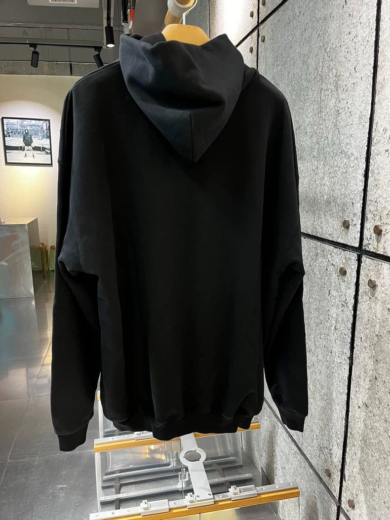 Balenciaga Balenciaga Black portrait hoodie Size US XXS / EU 40 - 3 Thumbnail