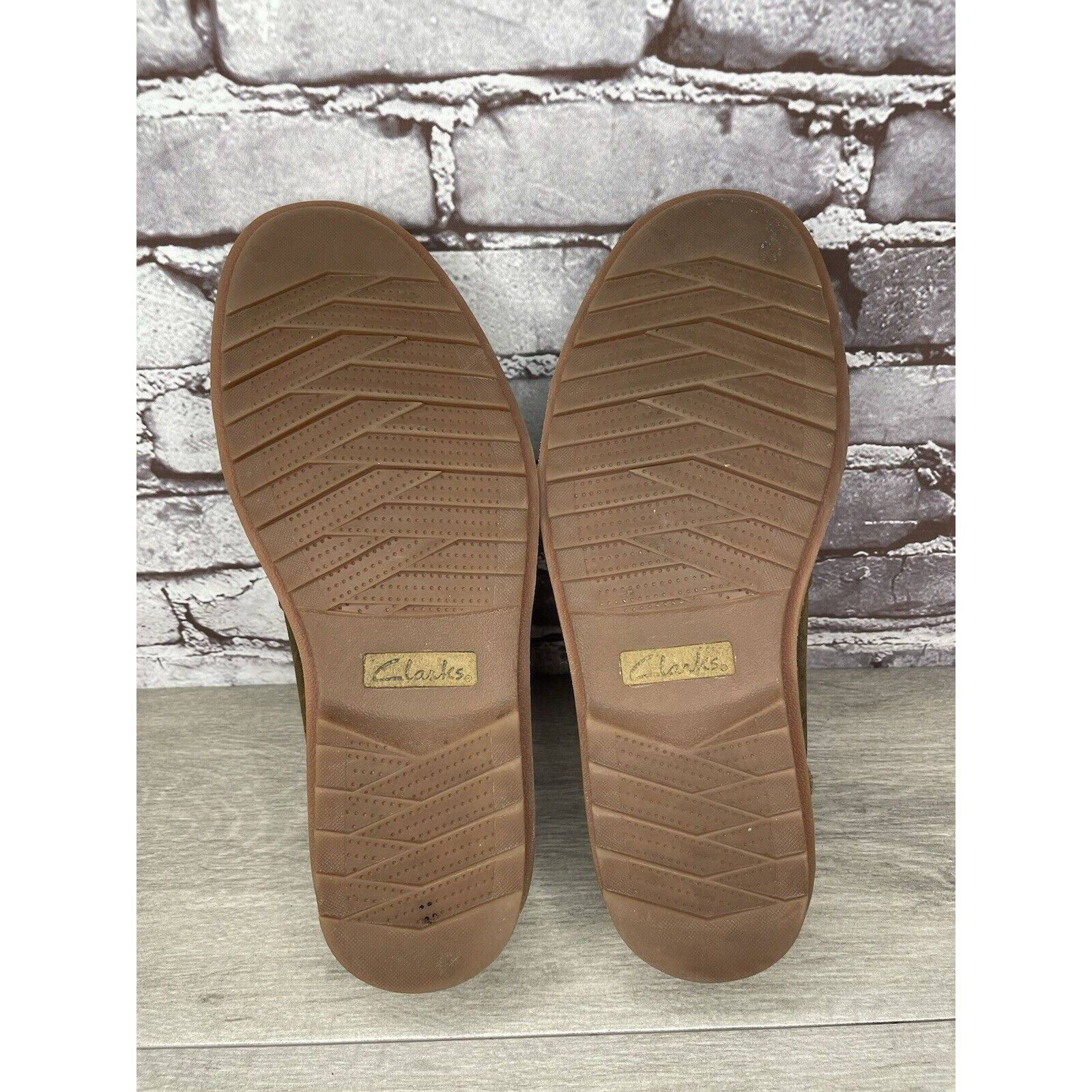 Clarks Clarks Est. 1825 Brown Suede Leather Slip On Loafers Shoes M Size US 9.5 / EU 42-43 - 22 Thumbnail