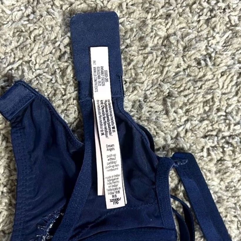 Victoria's Secret VINTAGE Victoria's Secret Lightly Lined Shimmer Lace Demi Bra Lingerie Navy Blue 32DDD Mens Women Girls Size ONE SIZE - 3 Thumbnail