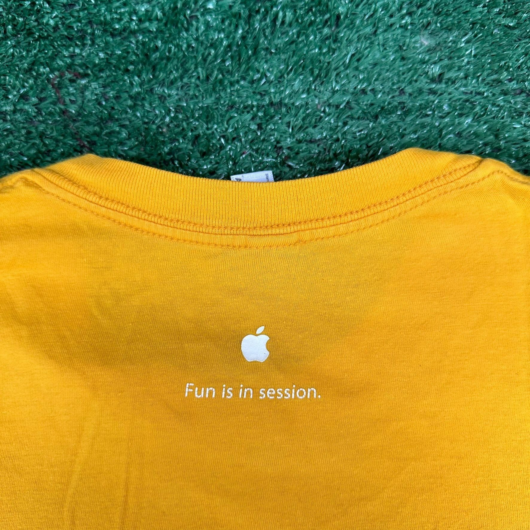 Apple Vintage Y2K Apple Store Field Trip T-Shirt iMac iPhone iPod Size US S / EU 44-46 / 1 - 6 Thumbnail
