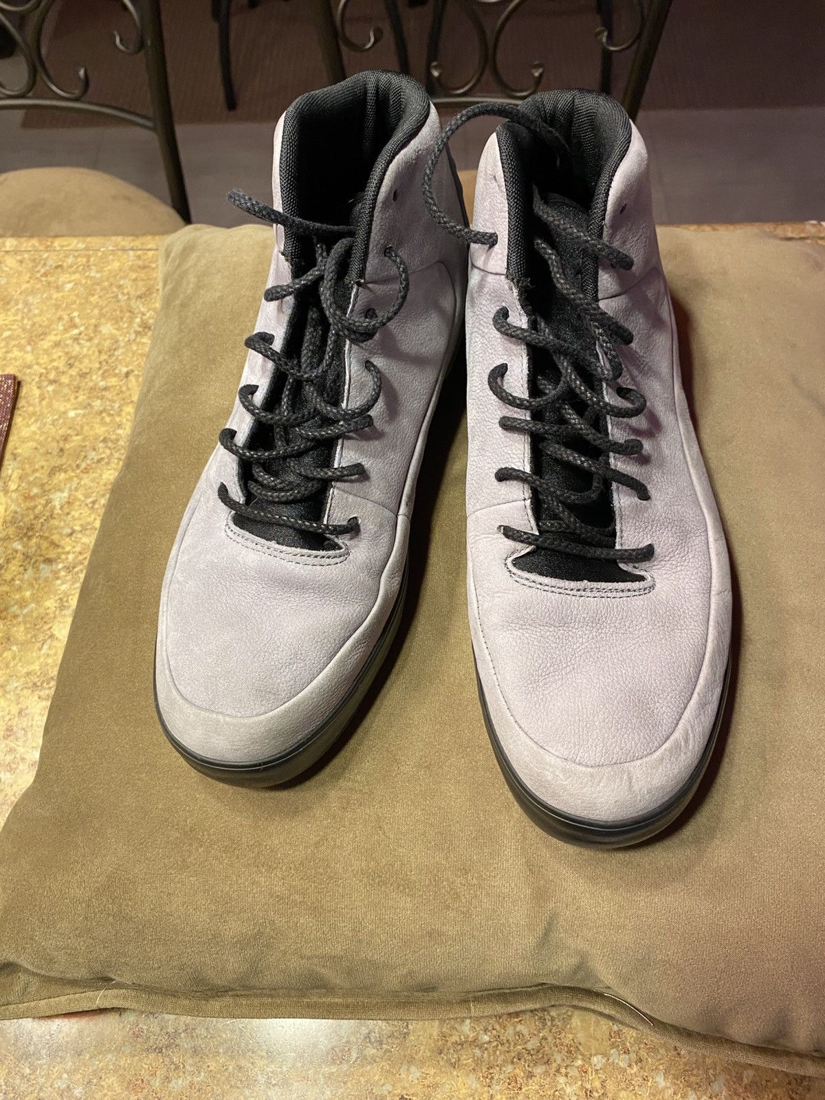 Jordan Brand Men’s Jordan’s Size US 9.5 / EU 42-43 - 1 Thumbnail
