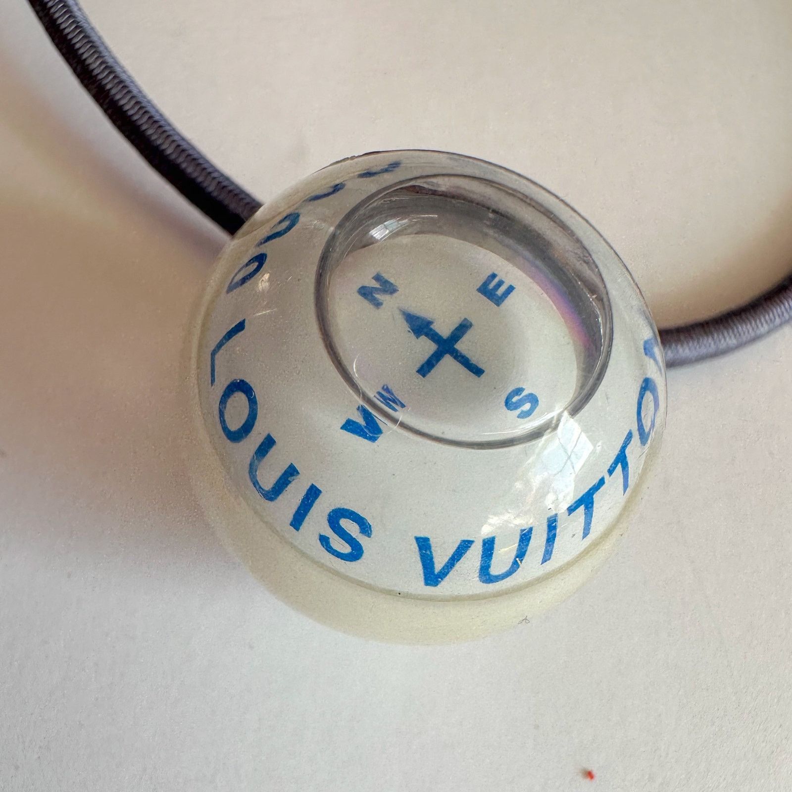 Louis Vuitton Louis Vuitton Cup 2000 Compass Necklace -Blue Size ONE SIZE - 9 Thumbnail