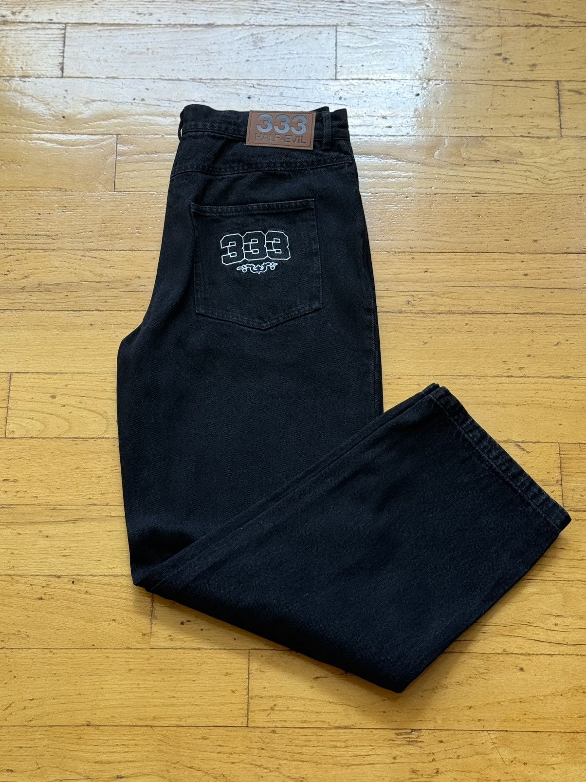 Half Evil sandwashed denim in black Size US 32 / EU 48 - 1 Thumbnail
