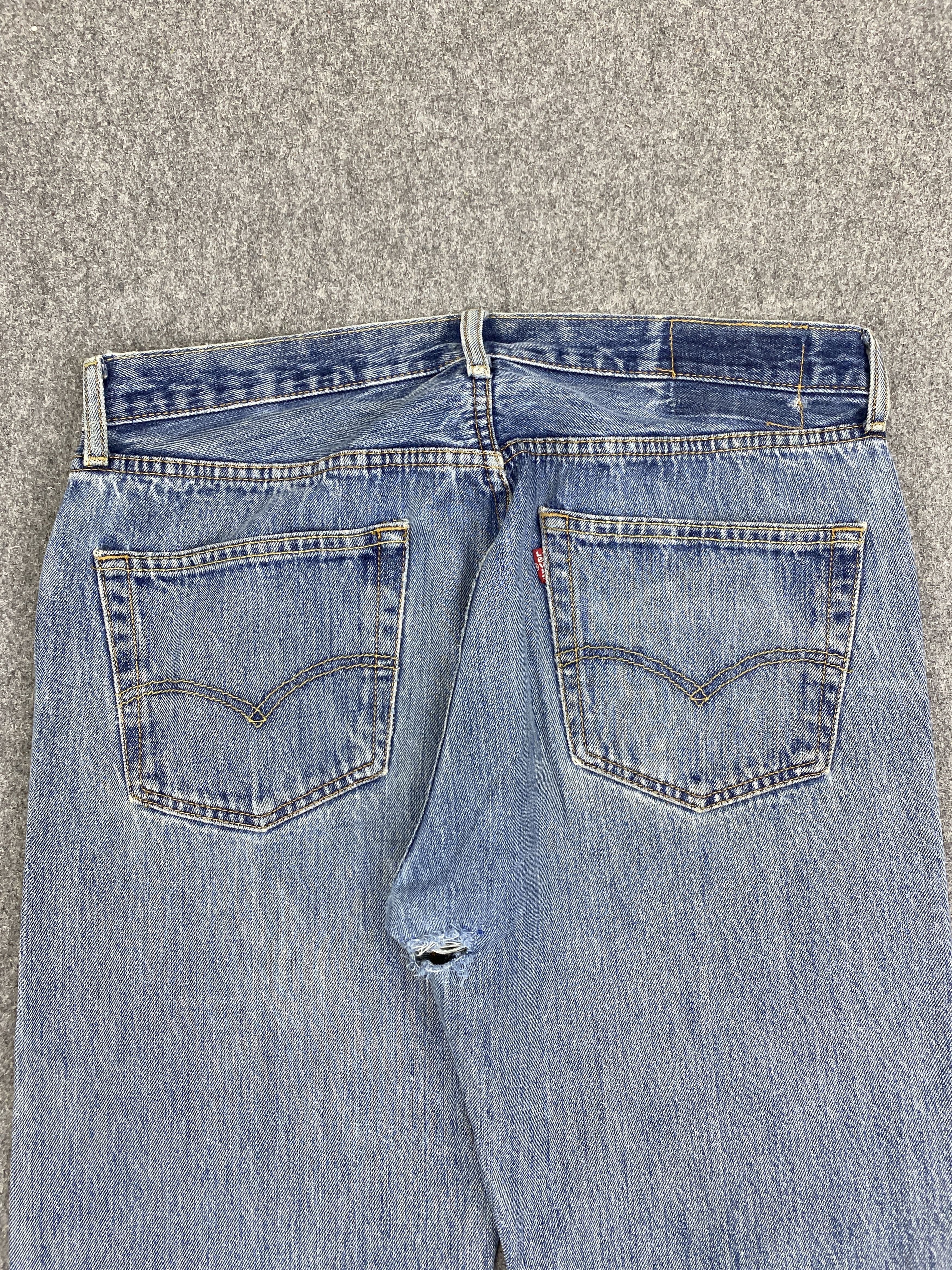 Levi's × Vintage Distressed Vintage Levi's 501 Faded Blue Jeans DP2815 Size US 36 / EU 52 - 4 Thumbnail
