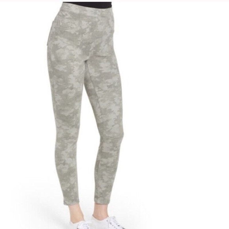 Spanx Spanx Womens Camo Ankle Leggings Gray Stonewash Stretch XL Size 32" / US 10 / IT 46 - 1 Thumbnail