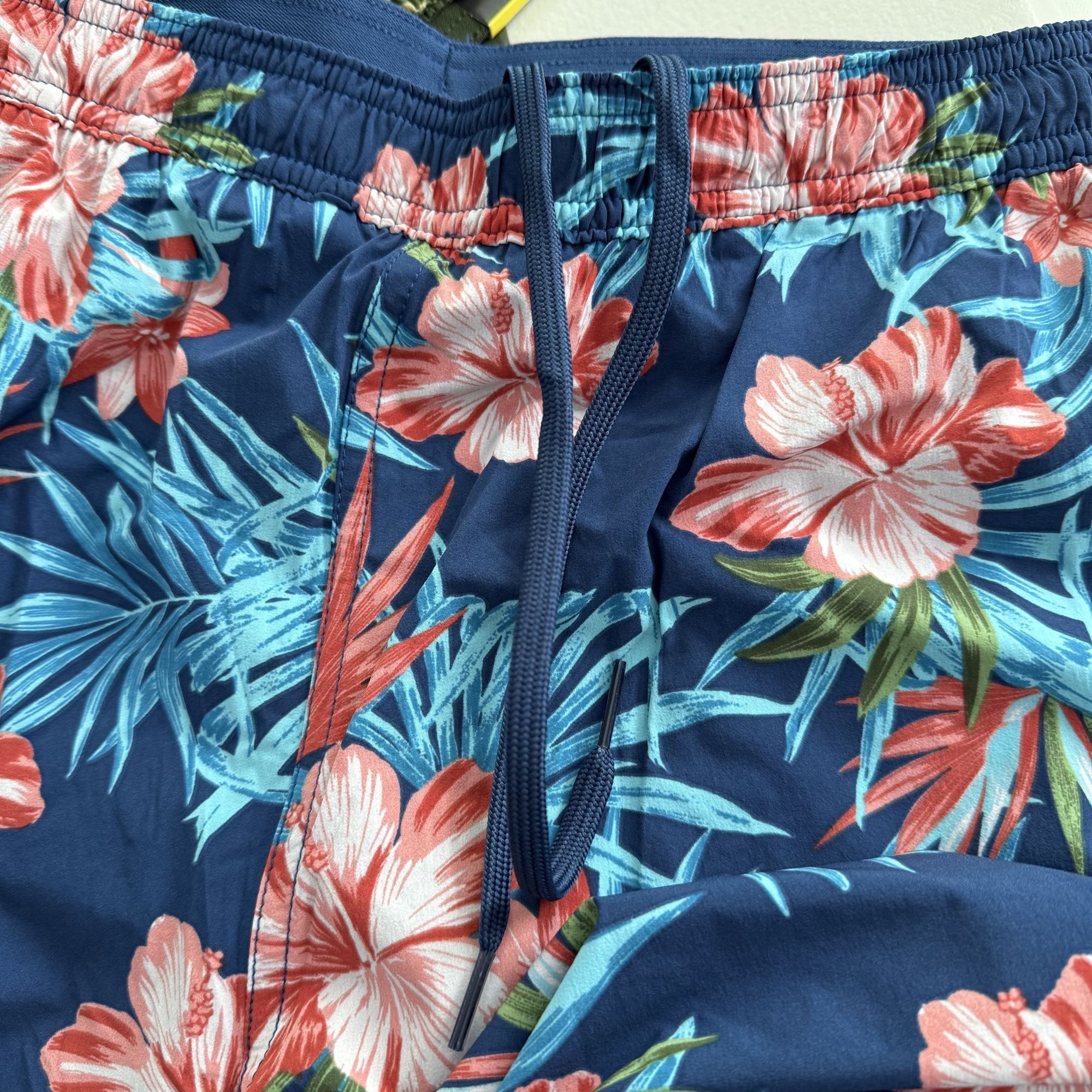 Kirkland Signature Kirkland Signature Men's Swim Shorts Small Size US 26 / EU 42 - 9 Thumbnail