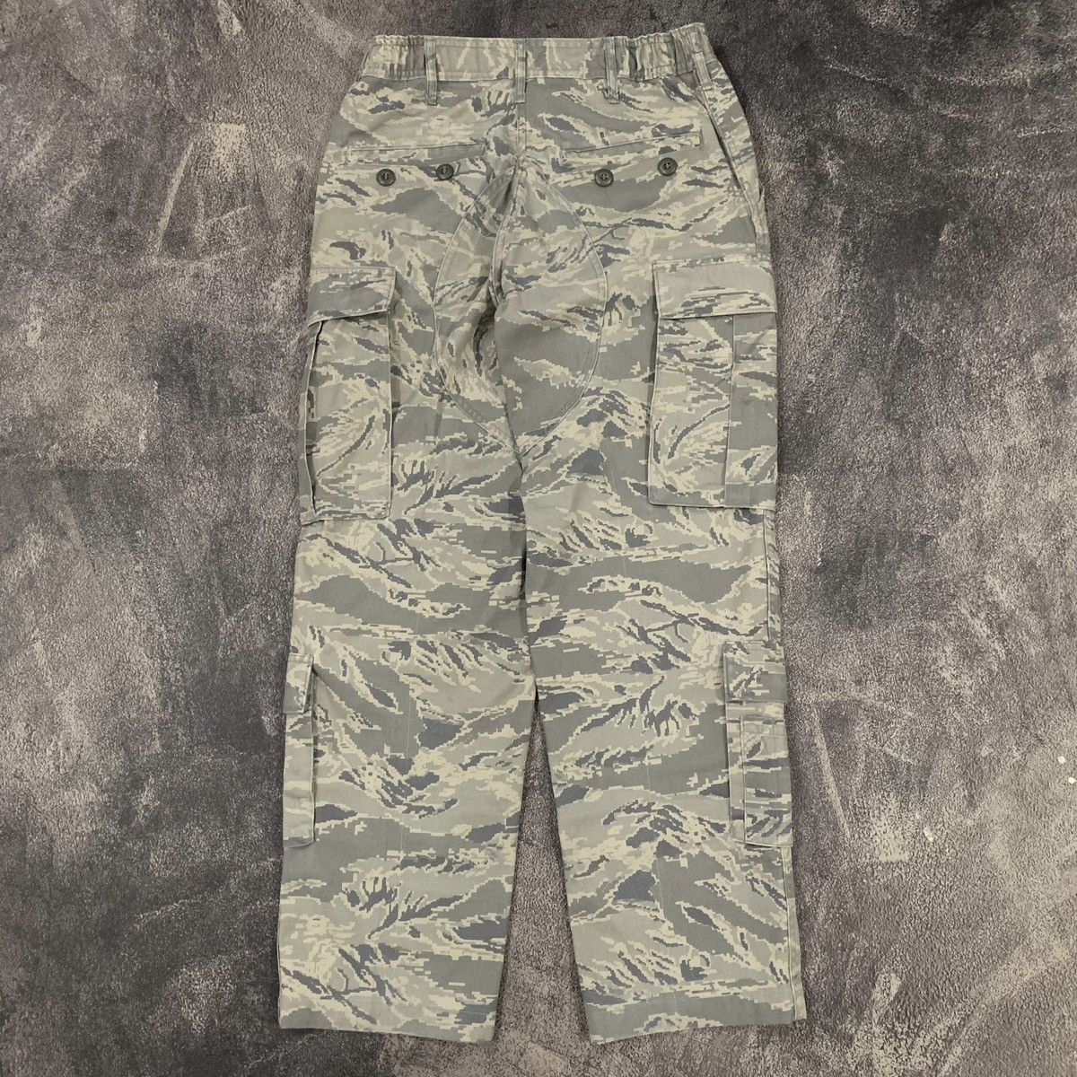Vintage Trousers Mans Military Cargo Pants Size US 32 / EU 48 - 2 Thumbnail
