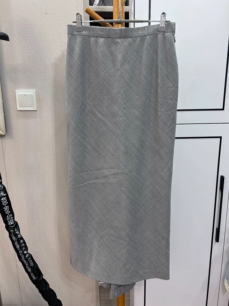 Givenchy Givenchy Mermaid skirt, official size 38 Size M / US 6-8 / IT 42-44 - 2 Thumbnail