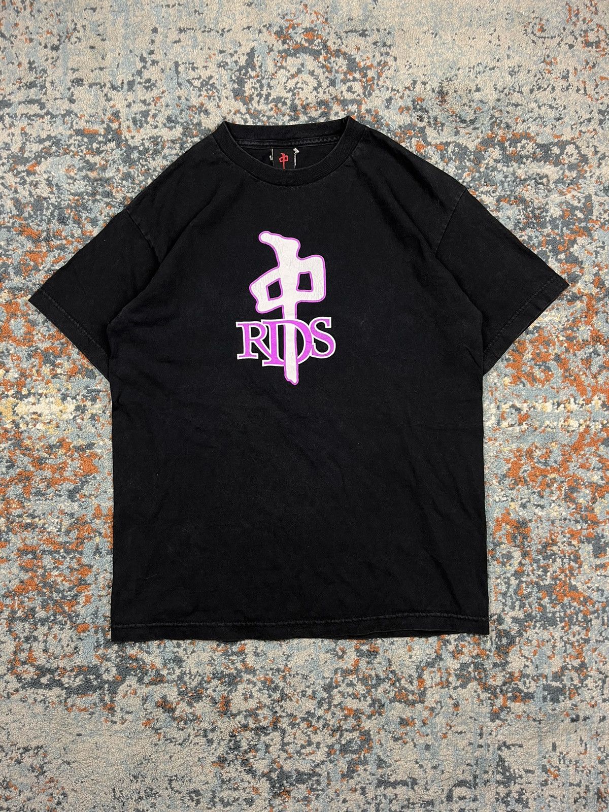 Girl Skateboards × Vintage Vintage 90s Red Dragon skateboards logo graphic tee Size US M / EU 48-50 / 2 - 1 Thumbnail
