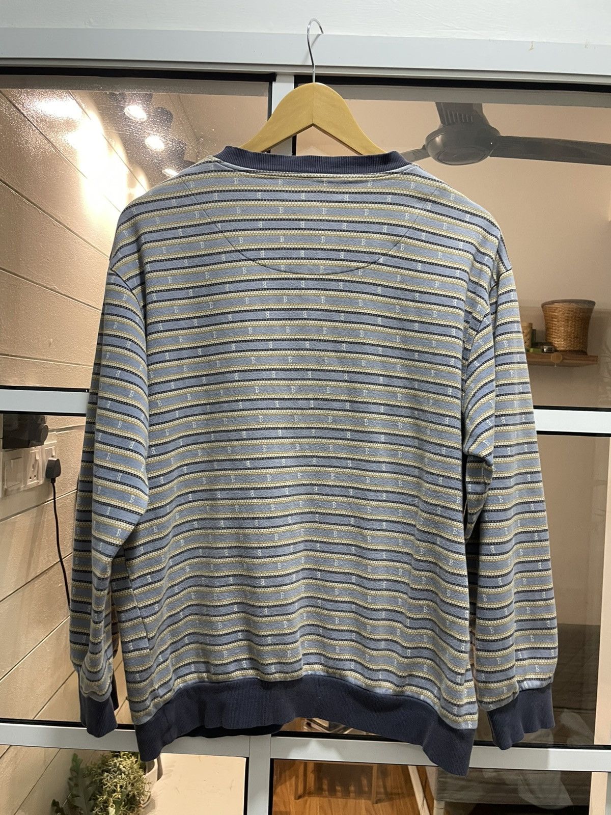 Balmain Balmain V Neck Button Stripes B Logo Seeatshirt Size US M / EU 48-50 / 2 - 2 Thumbnail
