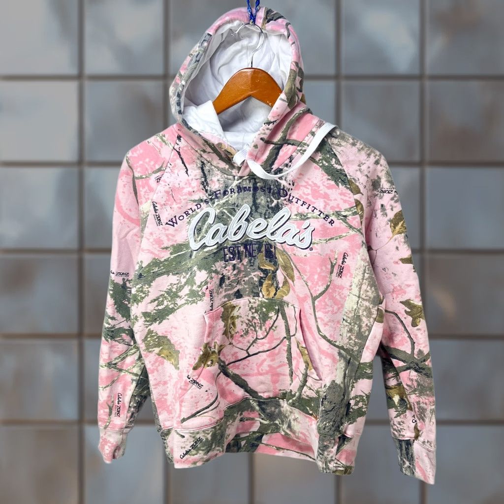 Vintage VINTAGE Cabela'S Hoodie Womens M Pink Tree Camo Size M / US 6-8 / IT 42-44 - 1 Thumbnail