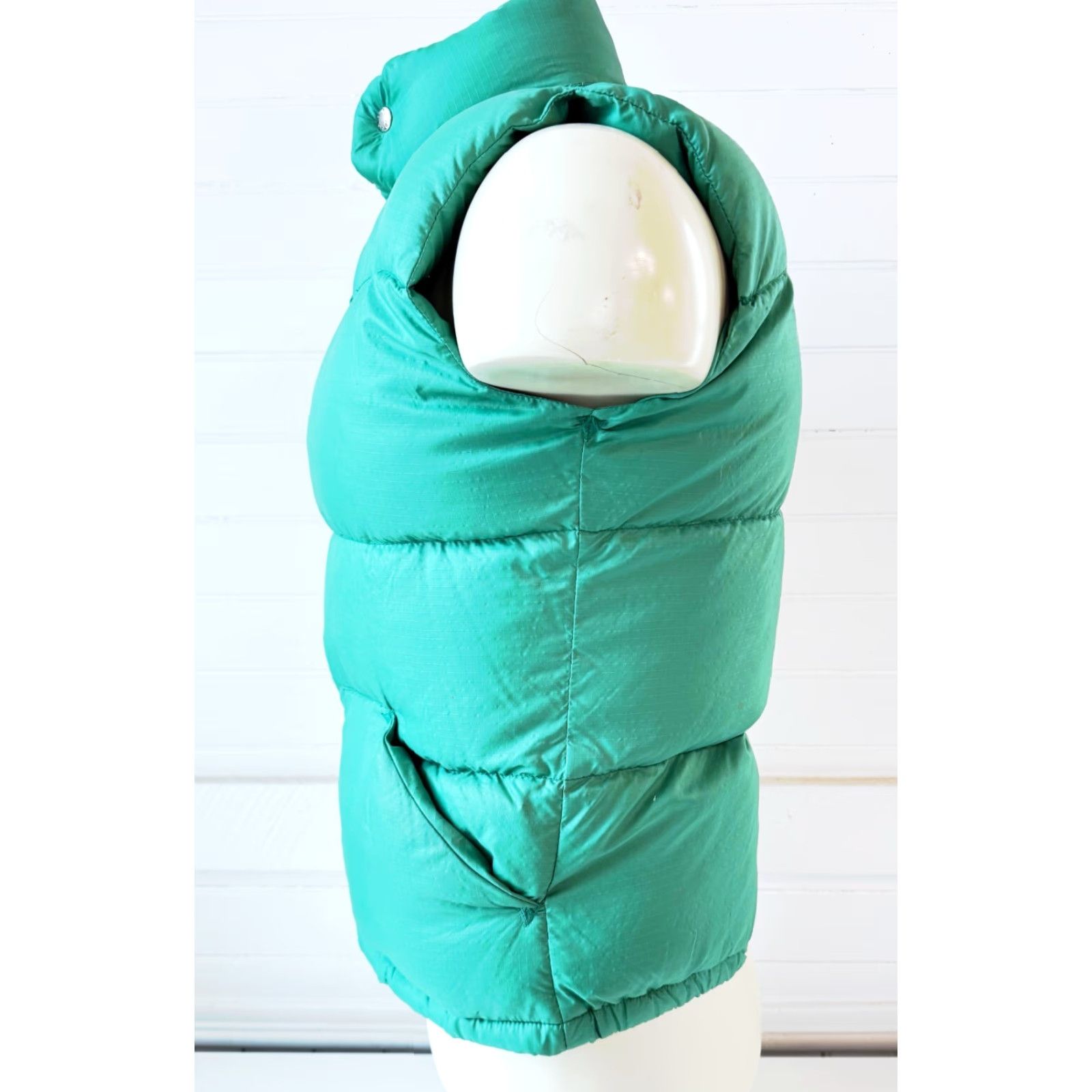The North Face VINTAGE The North Face Puffer Vest Down 70s 80s Mens Small Green Brown Label Green Size US S / EU 44-46 / 1 - 2 Thumbnail