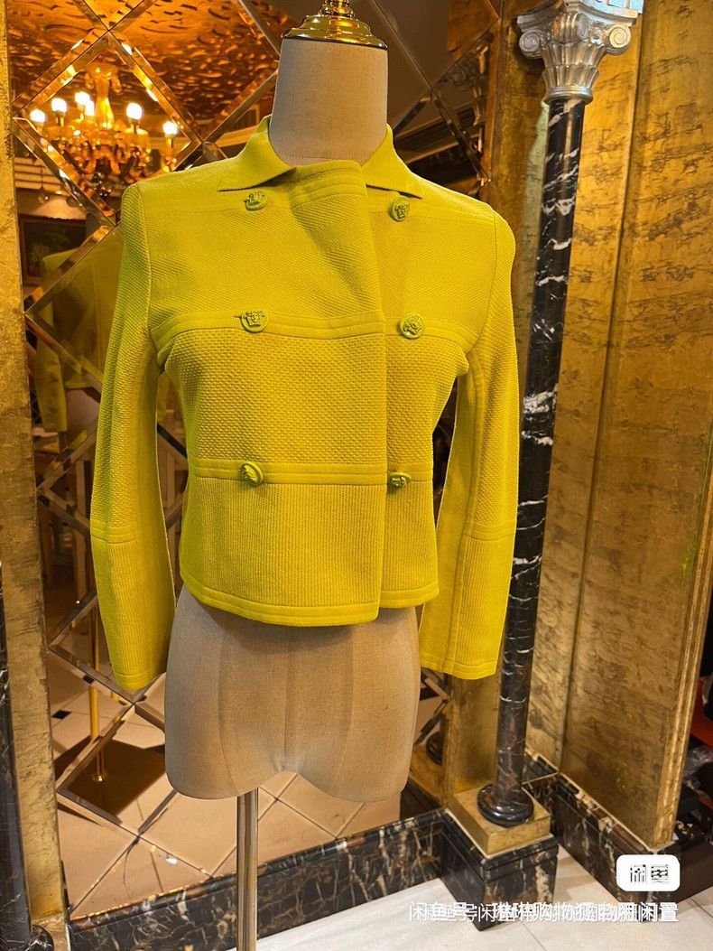 Versace Versace Double-row small coat Size M / US 6-8 / IT 42-44 - 4 Thumbnail