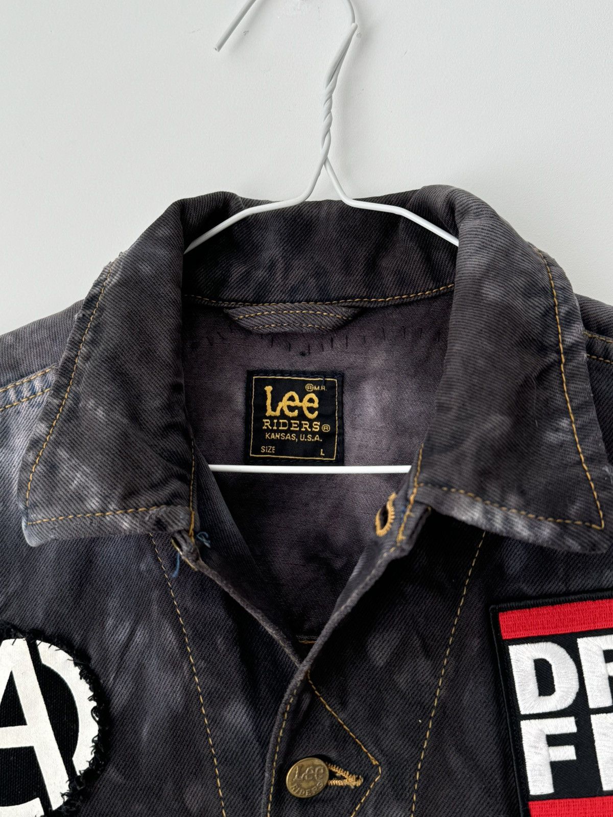 Vintage Vintage 90s Lee Custom Hardcore Biker Denim Vest Size US L / EU 52-54 / 3 - 7 Thumbnail