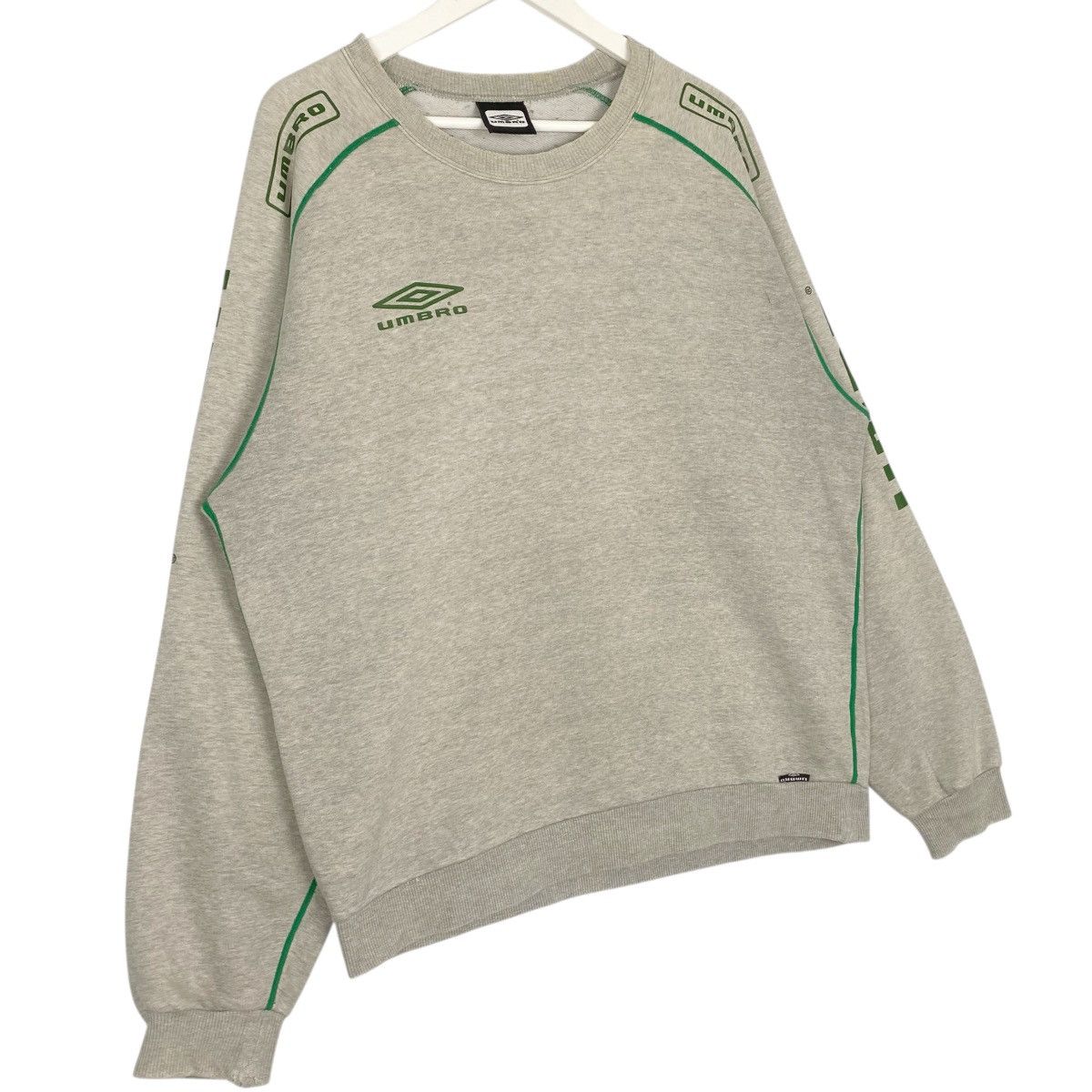Vintage Vintage Umbro Sweatshirt CrewneckGrey Pullover Jumper Size L Size US L / EU 52-54 / 3 - 3 Thumbnail
