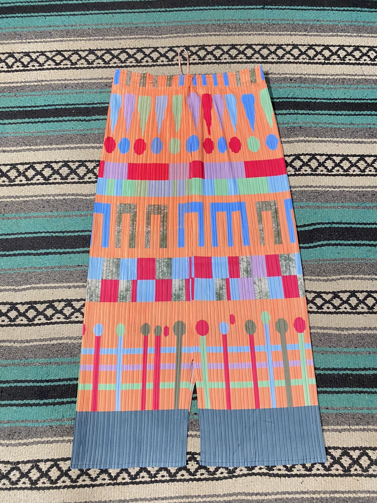 Pleats Please Issey Miyake Pleats Please Issey Miyake Queen Plissa Midi Skirt Size 30" / US 8 / IT 44 - 4 Thumbnail