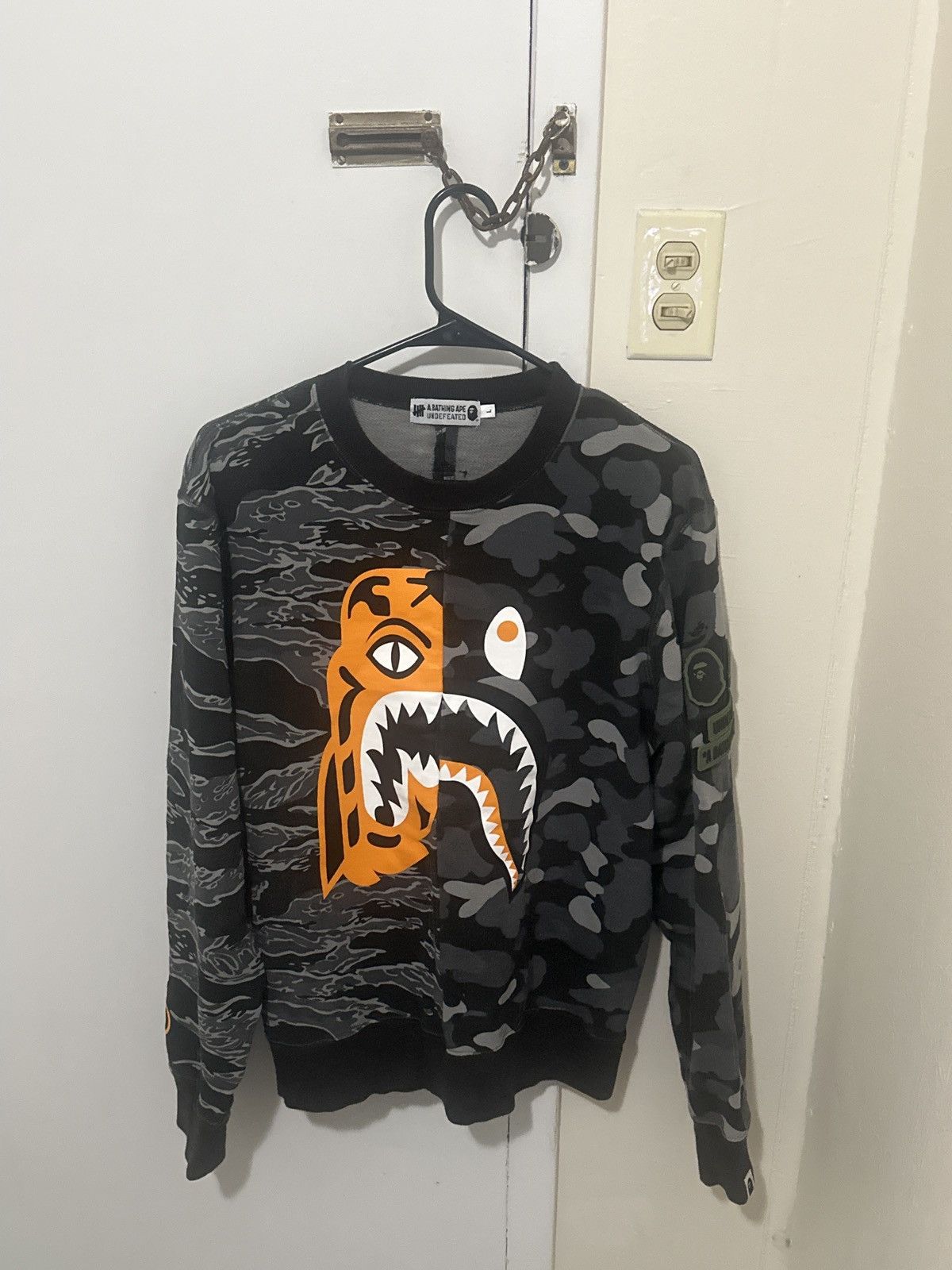 BAPE x Undefeated Tiger Shark トップス○関送無料○ s-l400.jpg