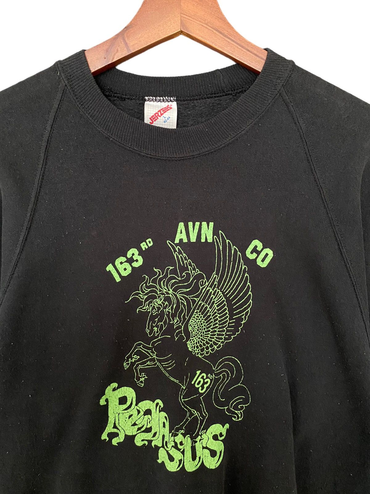 Vintage Vintage Brand Jerzees Sweatshirt 1990s Size US L / EU 52-54 / 3 - 4 Thumbnail