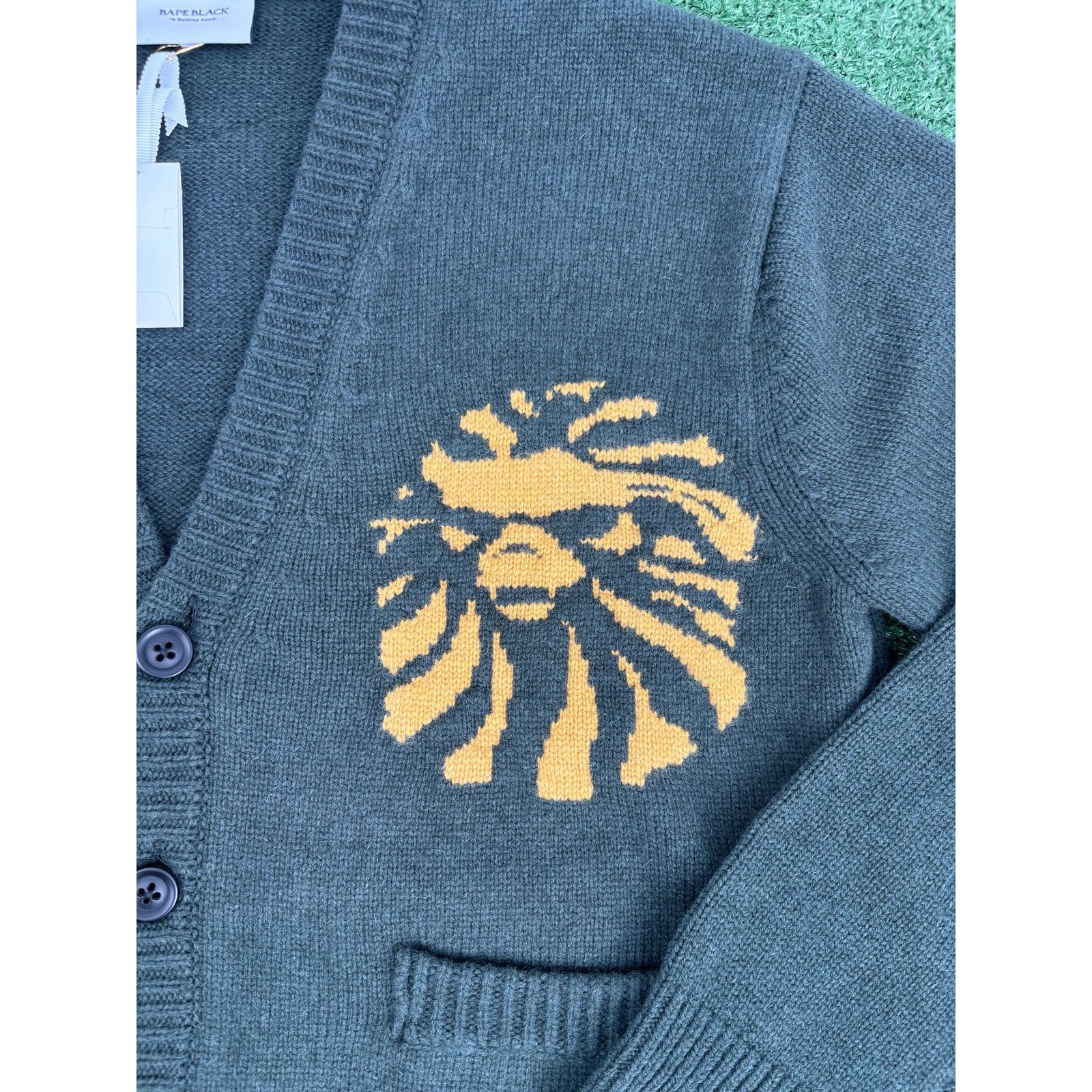 Bape BAPE Black Japan Green College Cardigan Size Medium Size US M / EU 48-50 / 2 - 3 Thumbnail