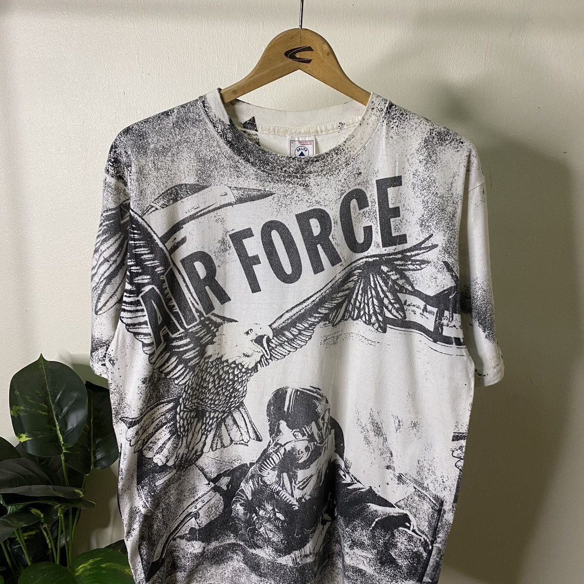 Vintage Vintage 1990s Air Force Fullprint Tee Size US L / EU 52-54 / 3 - 2 Thumbnail