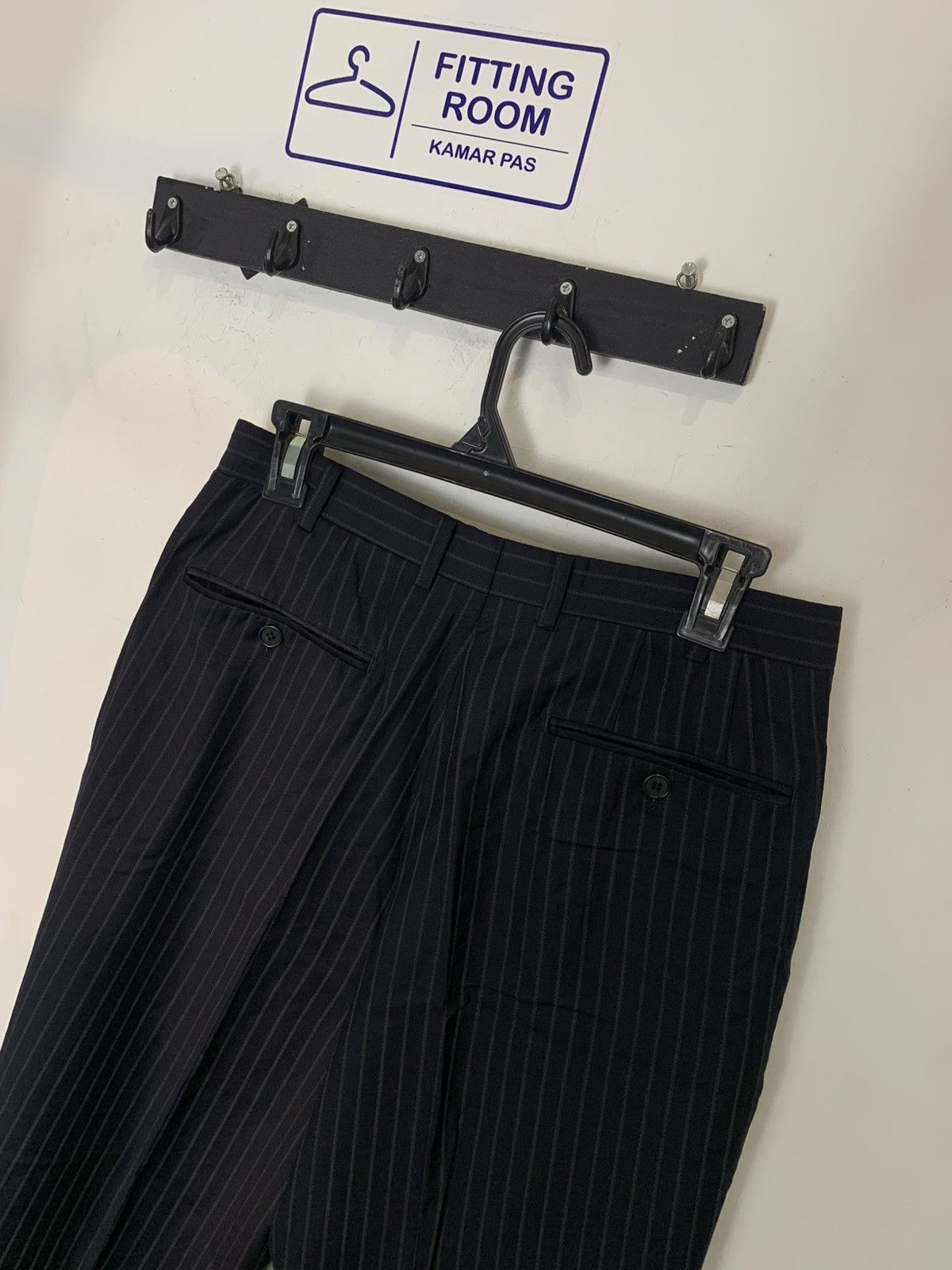 Givenchy Givenchy men stripe trousers casual pants Size US 30 / EU 46 - 4 Thumbnail
