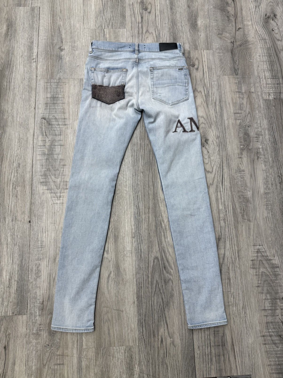 Amiri Amiri Distressed Light Wash Denim - Embroidered Logo Size US 29 - 3 Thumbnail