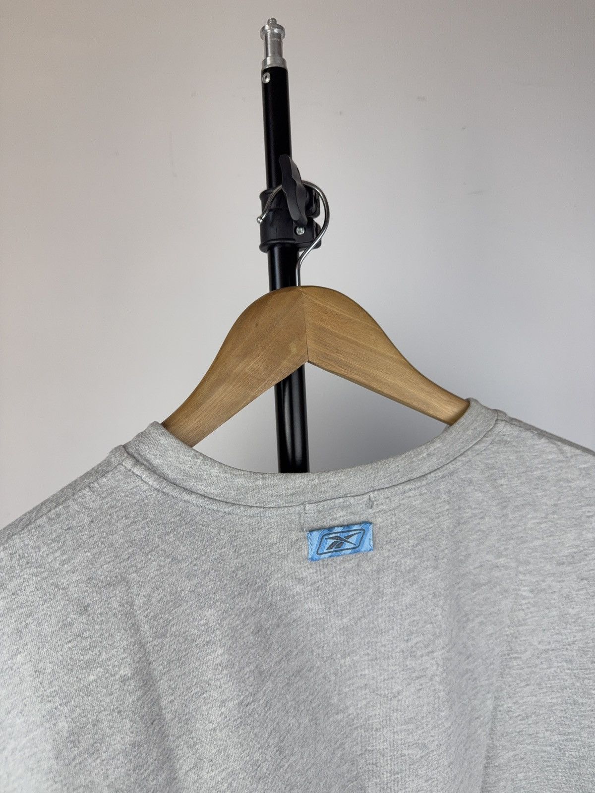 Reebok Vintage 90s Retro Logo Reebok RBK V neck Tee Shirt Size US L / EU 52-54 / 3 - 8 Thumbnail