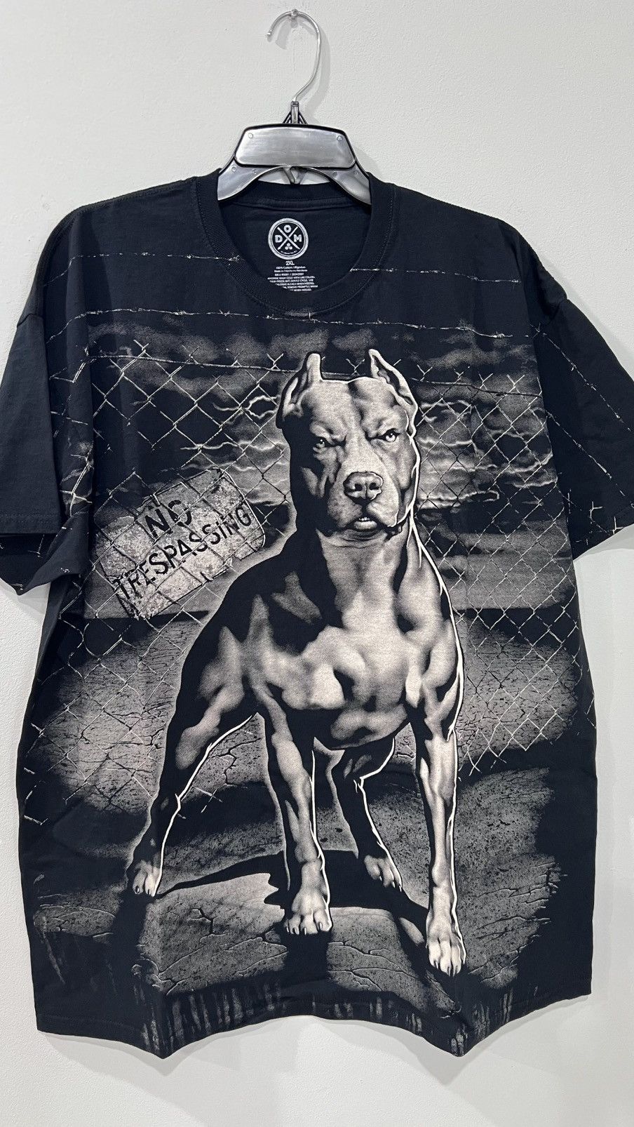 Vintage Big Pitbull Dog Print “No Trespassing” TShirt Size XXL Size US XXL / EU 58 / 5 - 1 Thumbnail