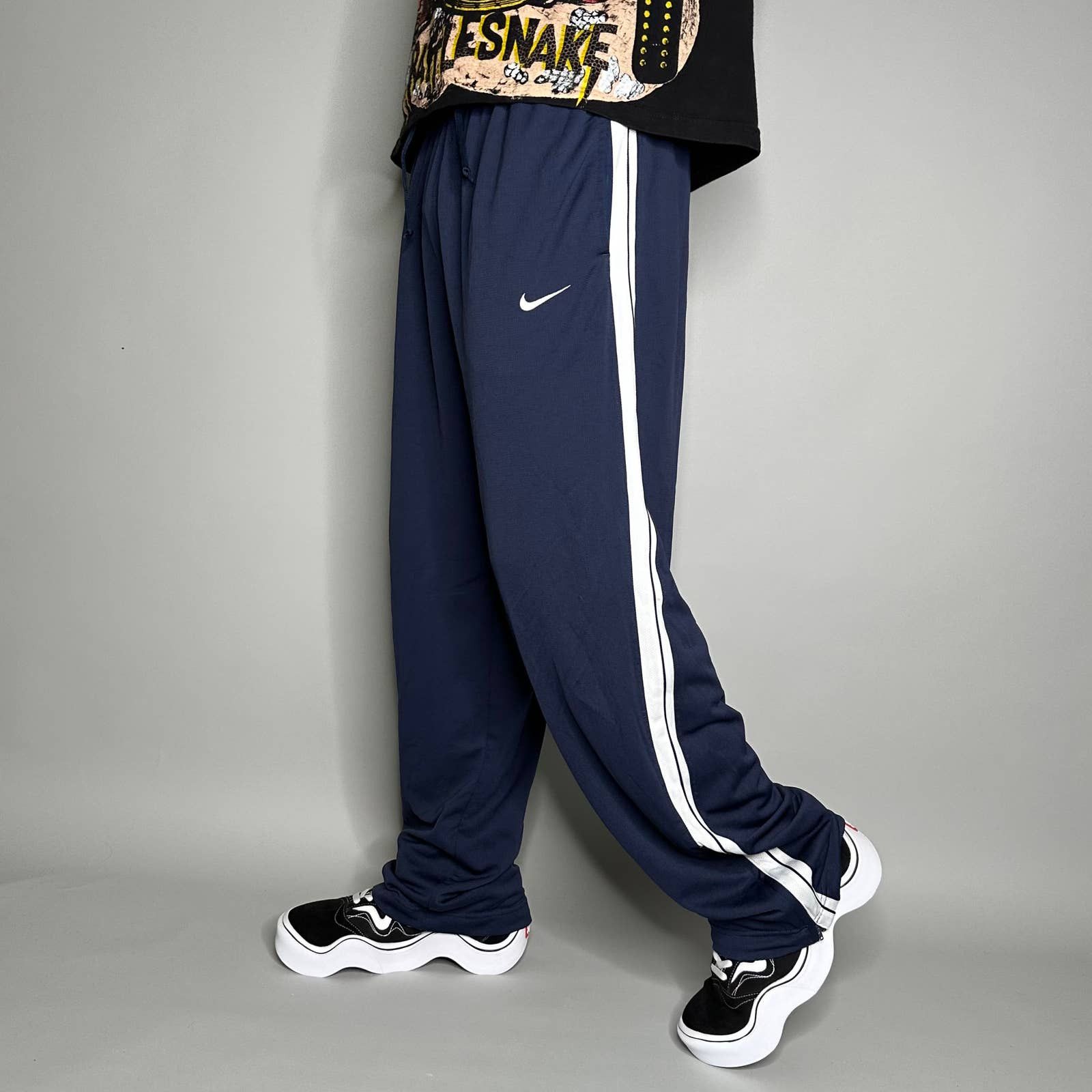 Old school nike sweatpants sale