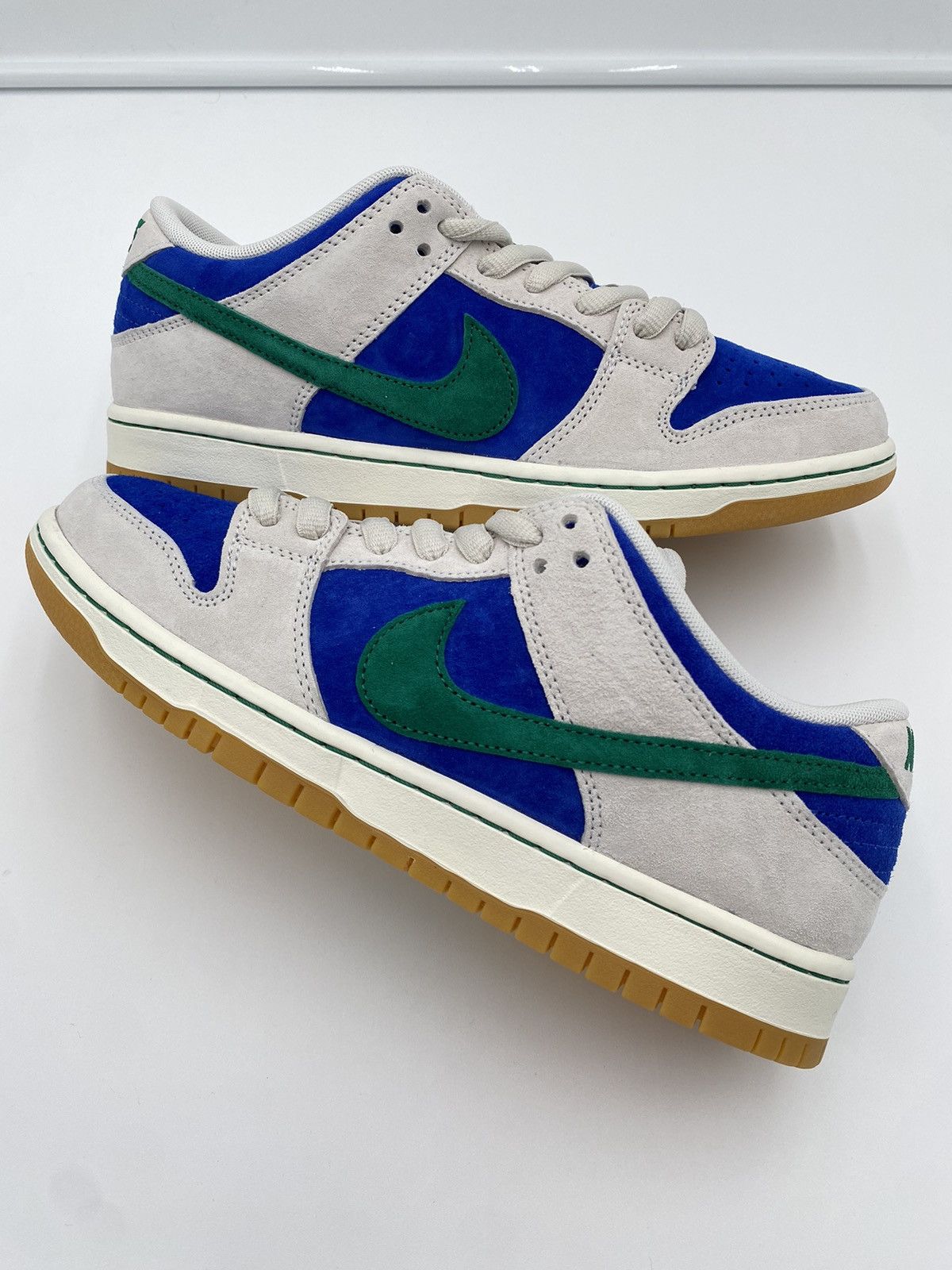 image of 12 Nike Sb Dunk Low Hyper Royal Malachite Hf3704-001 Shoes in Blue/White, Men's