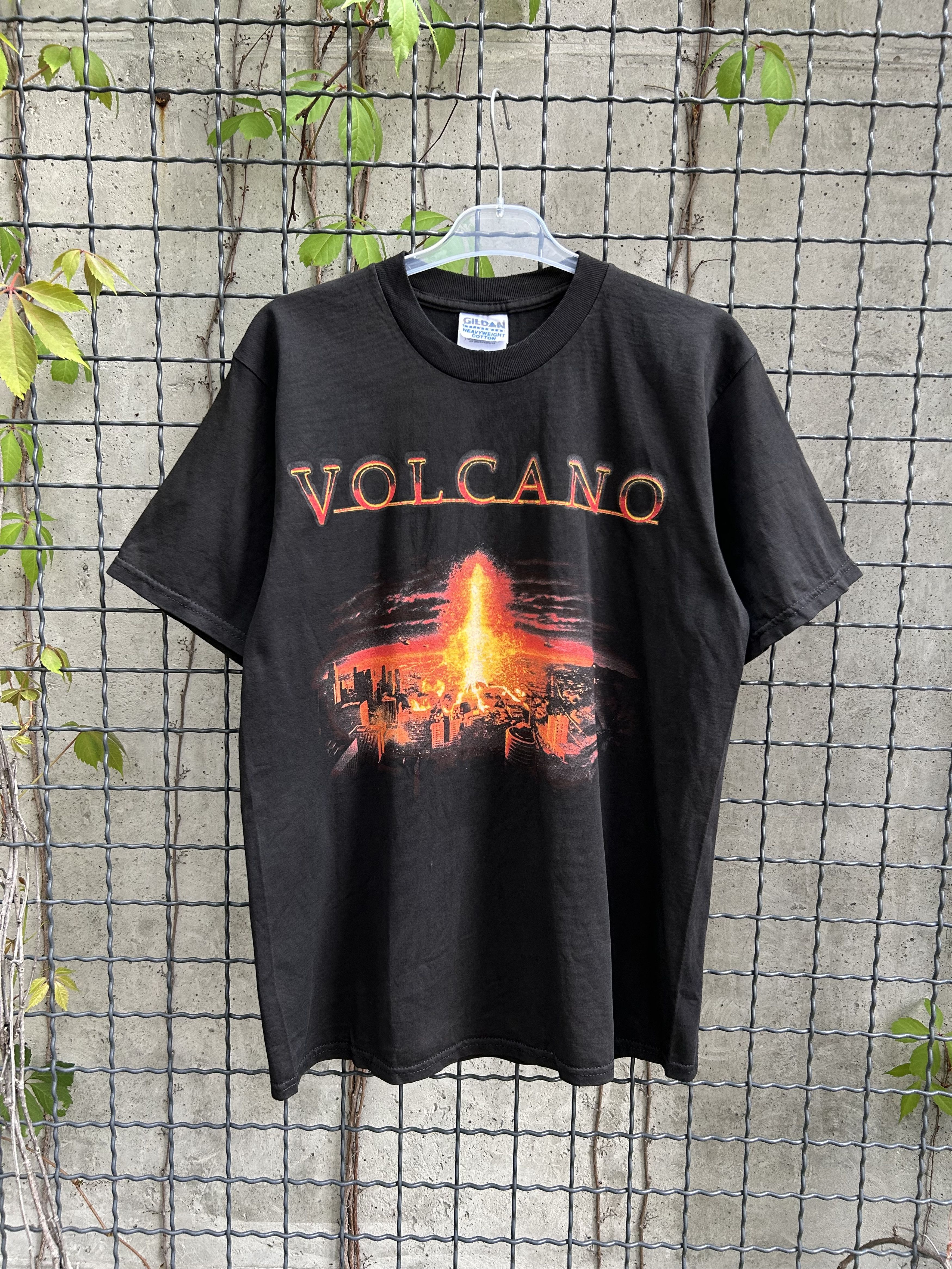 Vintage 1997 Volcano Tommy Lee Jones Disaster Movie T-shirt