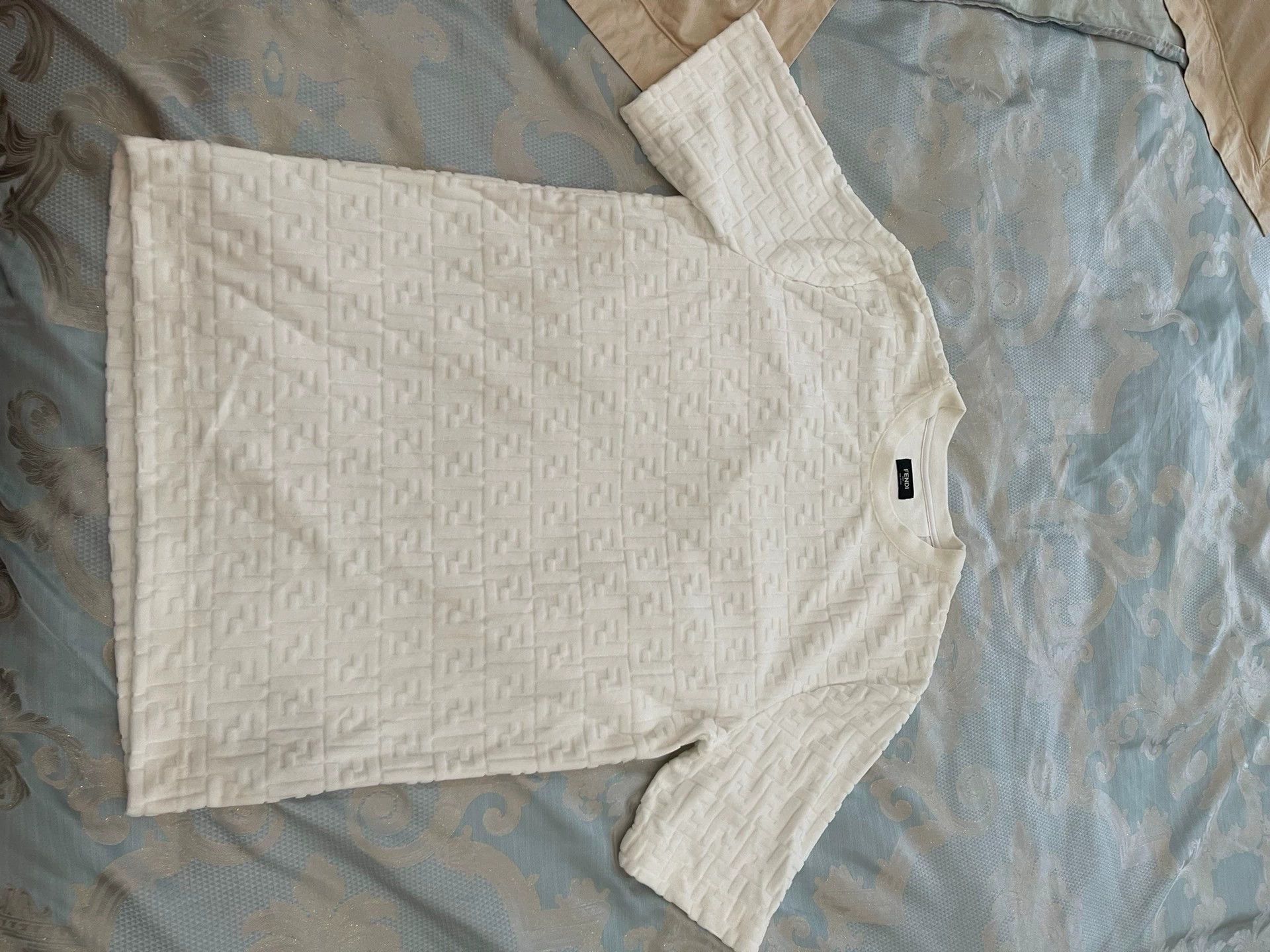 Fendi FENDI Towel Full Logo 3D Plush TEE L new no tags Size US L / EU 52-54 / 3 - 3 Thumbnail