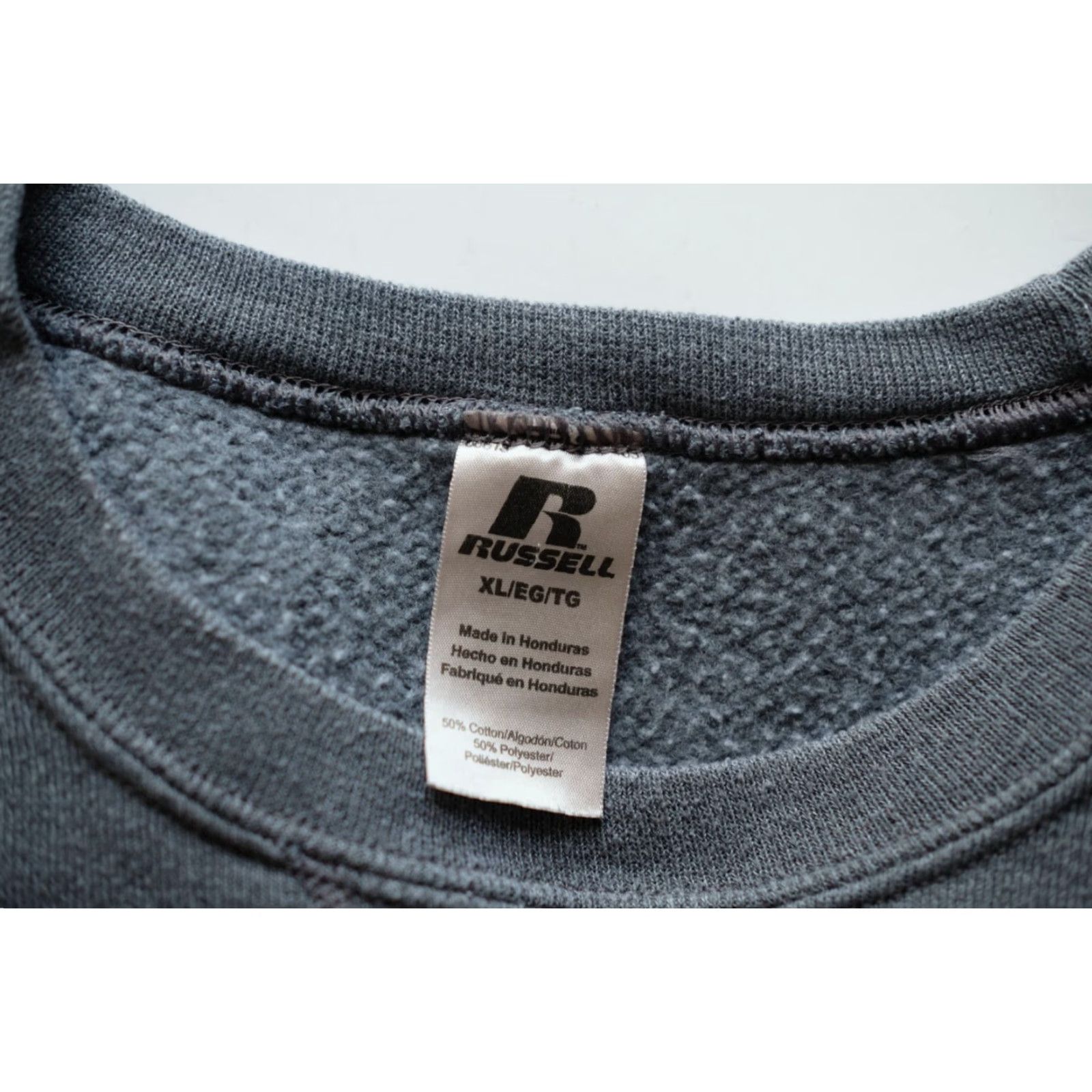 Russell Athletic VINTAGE Russell Athletic Crewneck Sweatshirt Men XL Dark Gray 90s VTG Logo Cotton Blend Fleece Equipment: Heavyweight, All Seasons, Regular Fit Size US XL / EU 56 / 4 - 5 Thumbnail