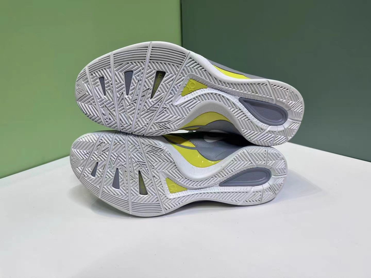 Nike Nike KD3 Wolf Grey Del Sol High School PE K15 Size US 11 / EU 44 - 8 Thumbnail