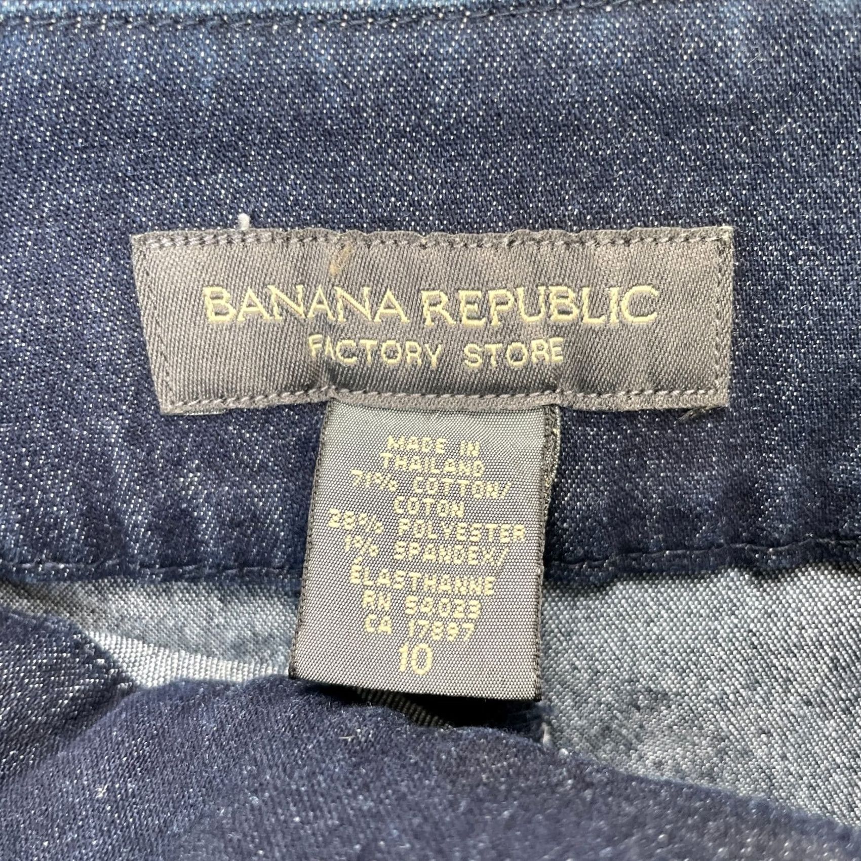 Banana Republic Banana Republic Skirt Womens 10 Blue Straight & Pencil Denim Stretch Back Slit Knee Length Pockets Slit Casual Travel Workwear 90s City Preppy Size 32" / US 10 / IT 46 - 5 Thumbnail
