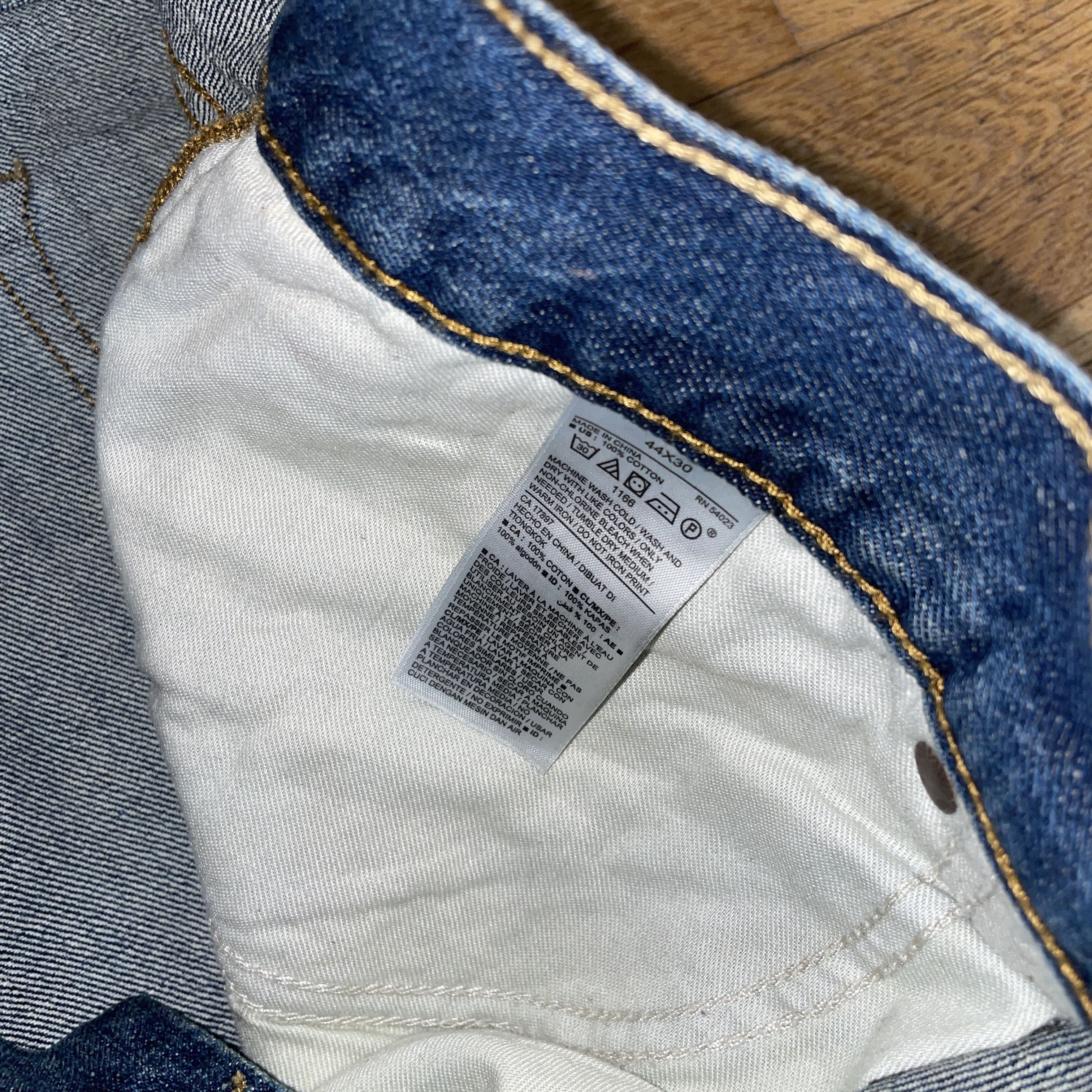 Old Navy Old Navy Men's Fashion Straight Fit Jeans W 44 L 30 Size US 44 / EU 60 - 3 Thumbnail