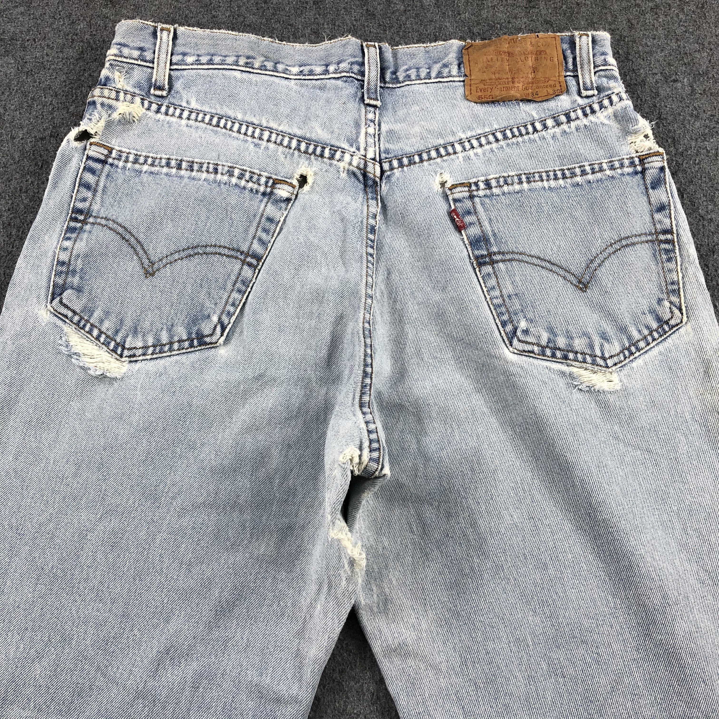 Levi's Vintage 90s Light Wash Levis 550 Jeans-J1622 Size US 33 - 4 Thumbnail